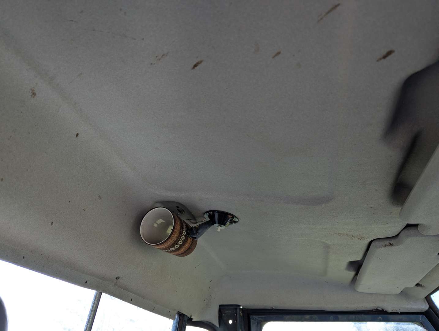 <p>1993 LAND ROVER DEFENDER 90 TRUCK CAB</p>