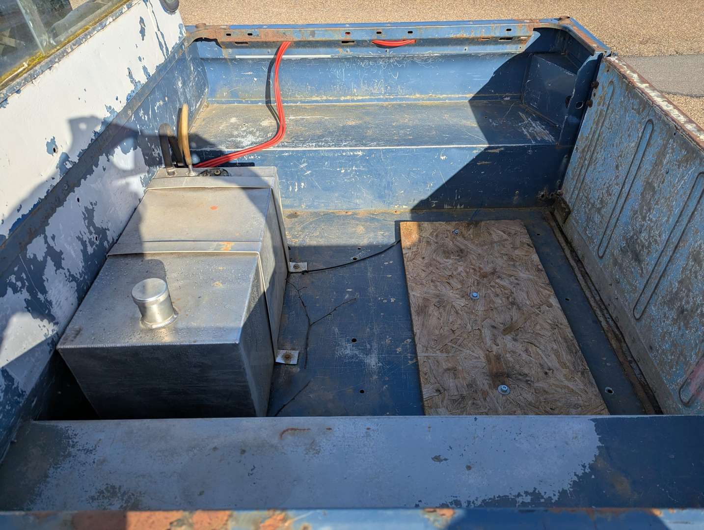 <p>1993 LAND ROVER DEFENDER 90 TRUCK CAB</p>