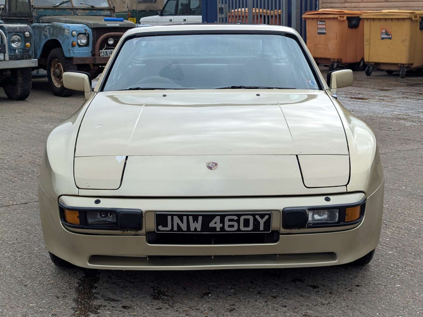 <p>1983 PORSCHE 944 AUTO</p>