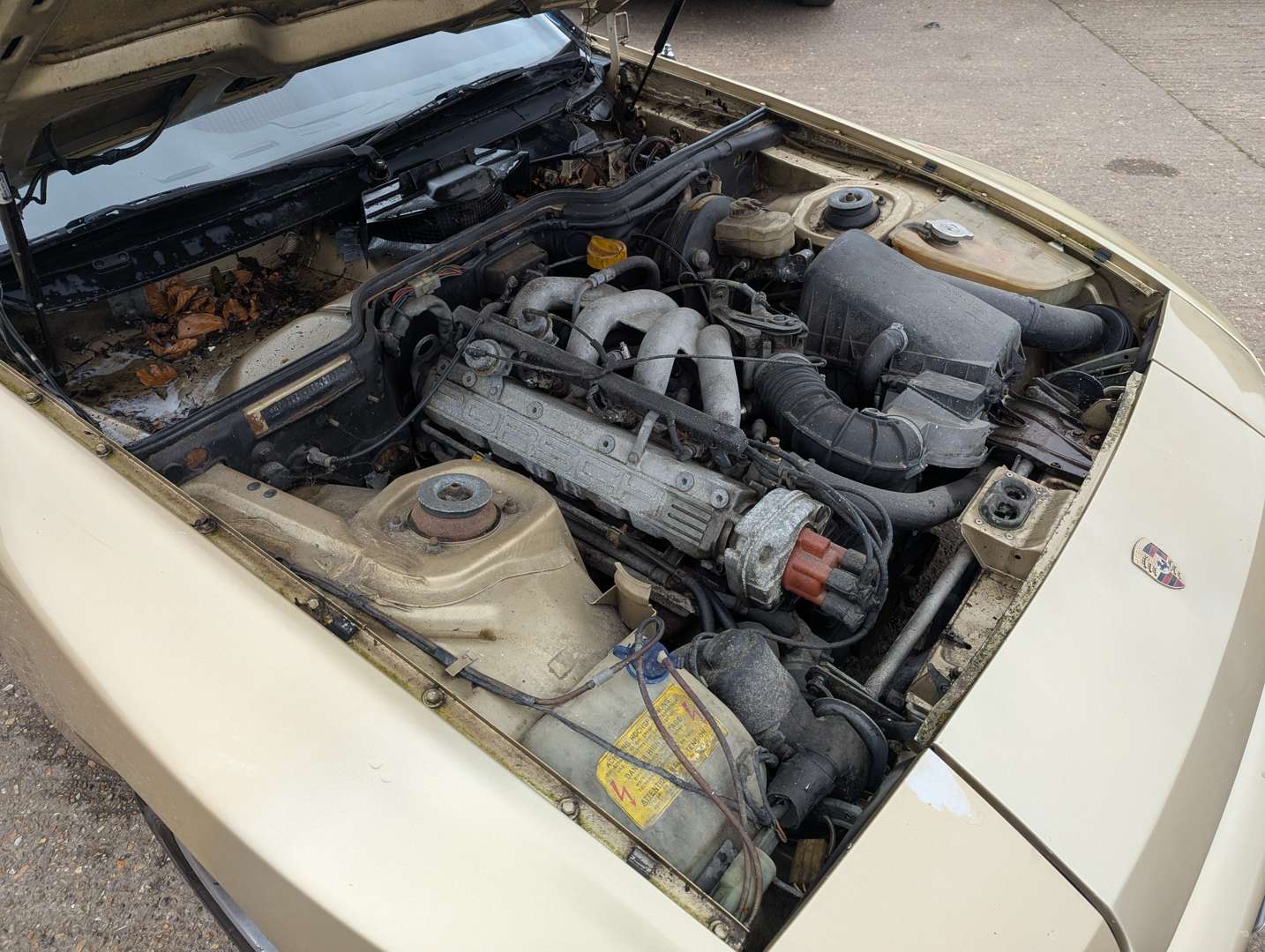 <p>1983 PORSCHE 944 AUTO</p>