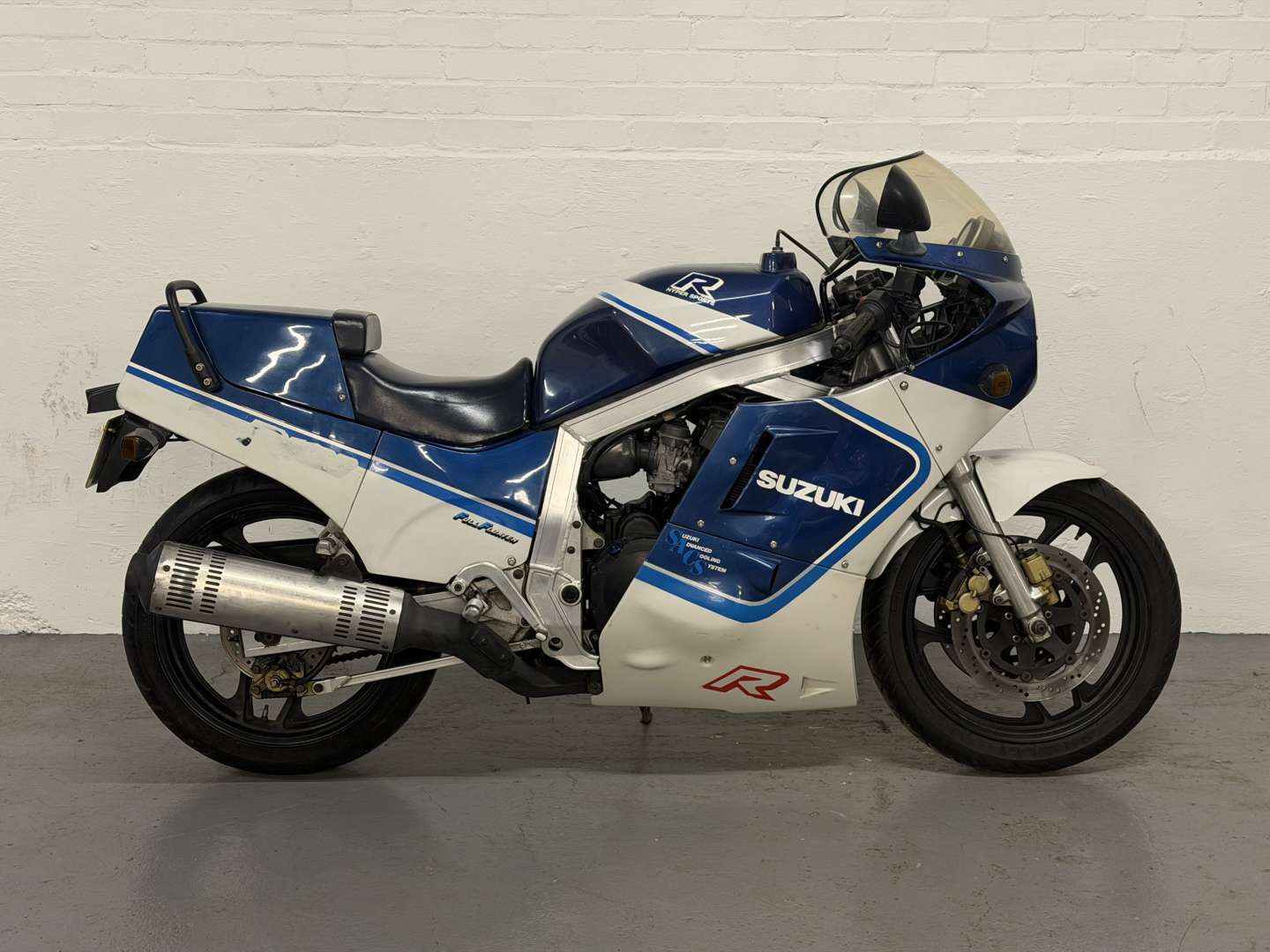 <p>1986 SUZUKI GSXR 1100</p>