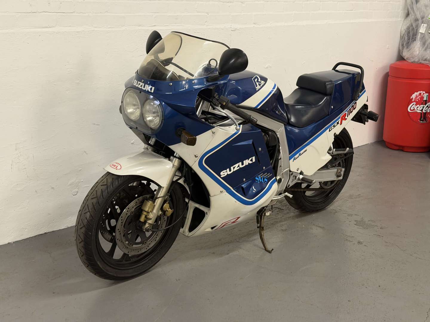 <p>1986 SUZUKI GSXR 1100</p>