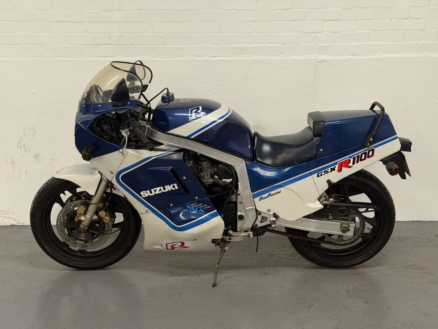 <p>1986 SUZUKI GSXR 1100</p>