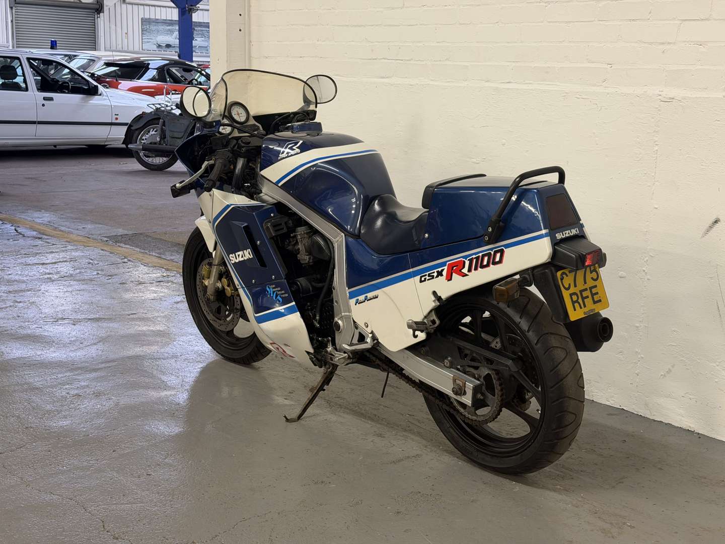 <p>1986 SUZUKI GSXR 1100</p>