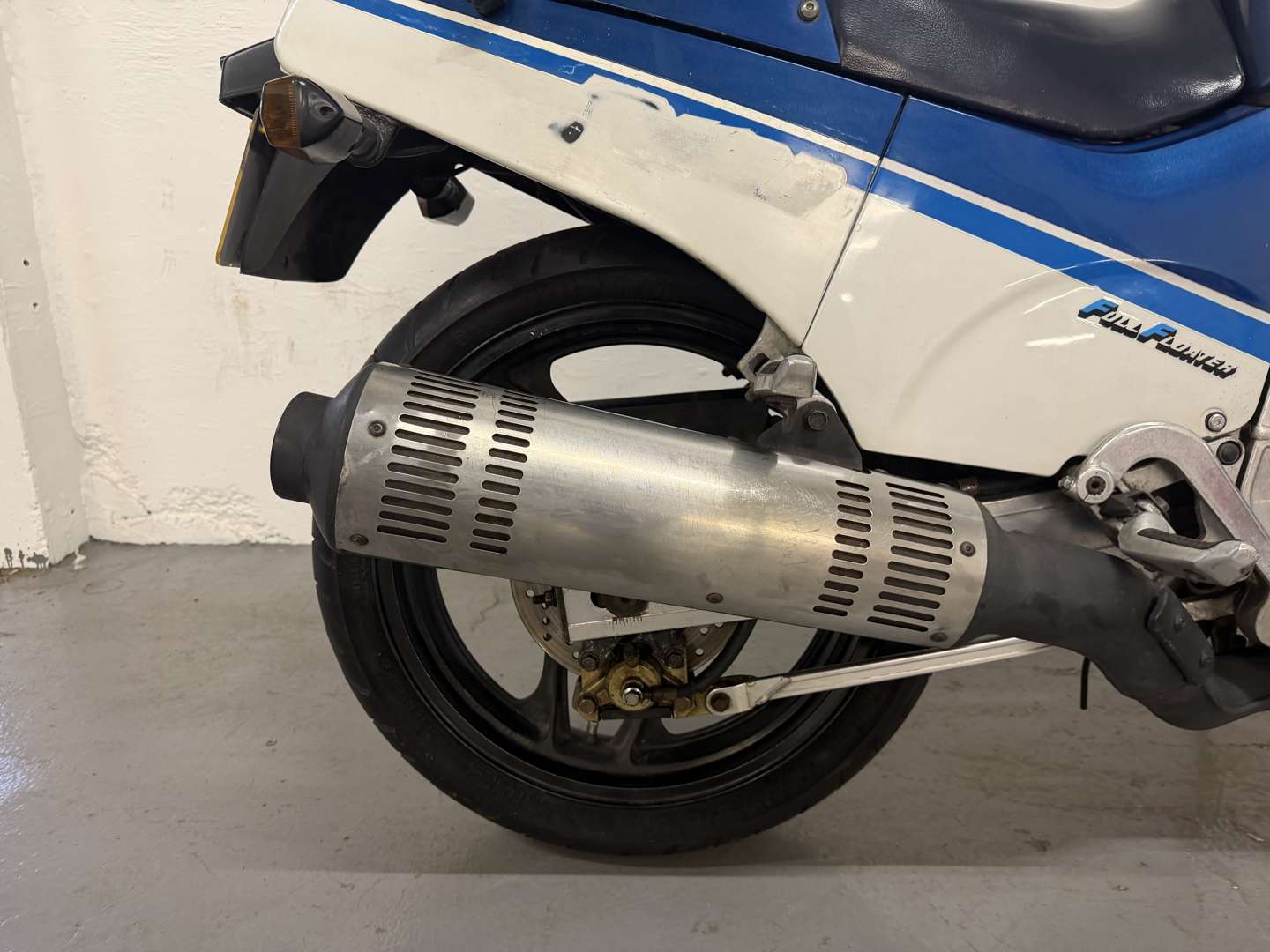 <p>1986 SUZUKI GSXR 1100</p>