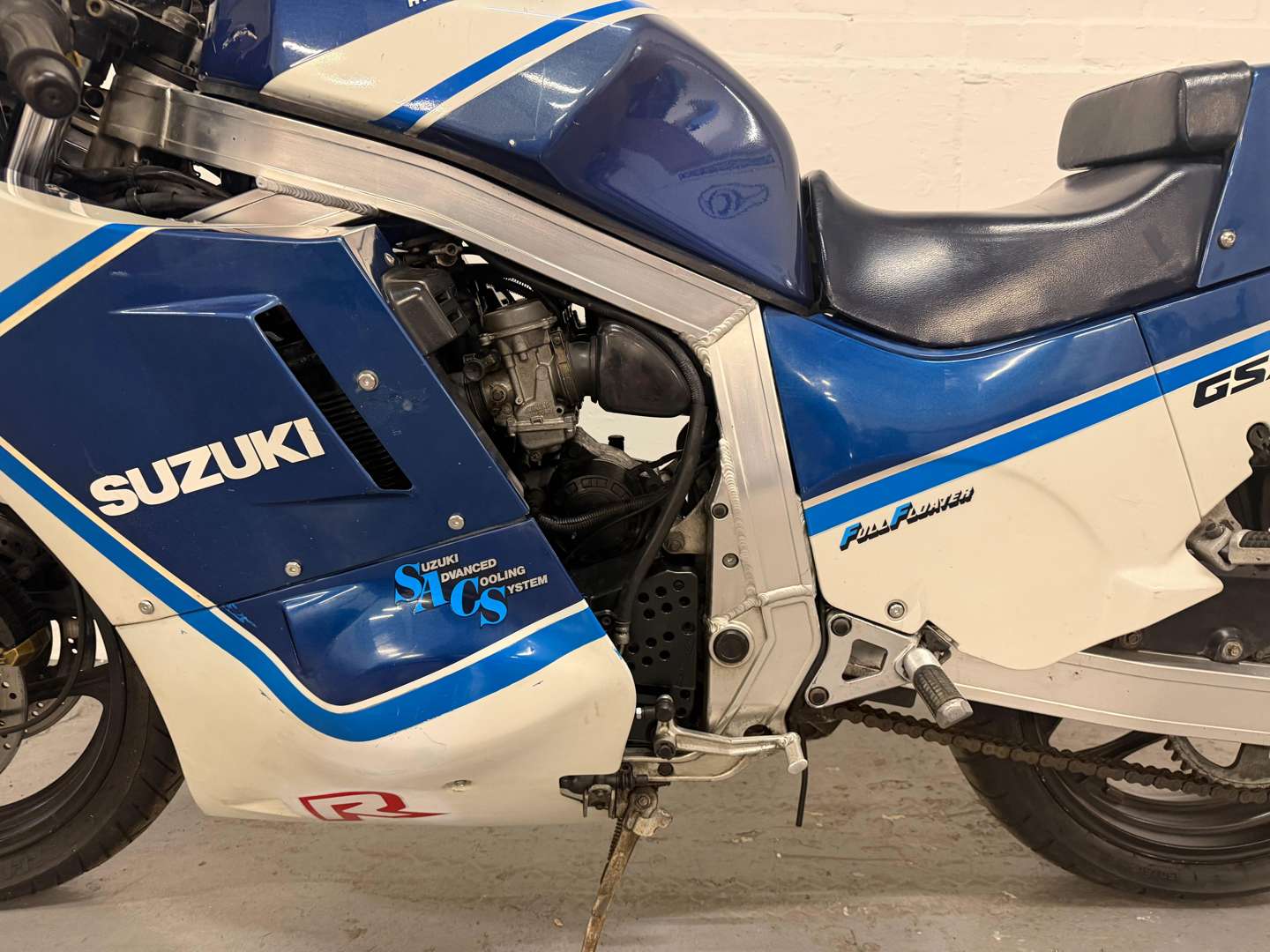 <p>1986 SUZUKI GSXR 1100</p>