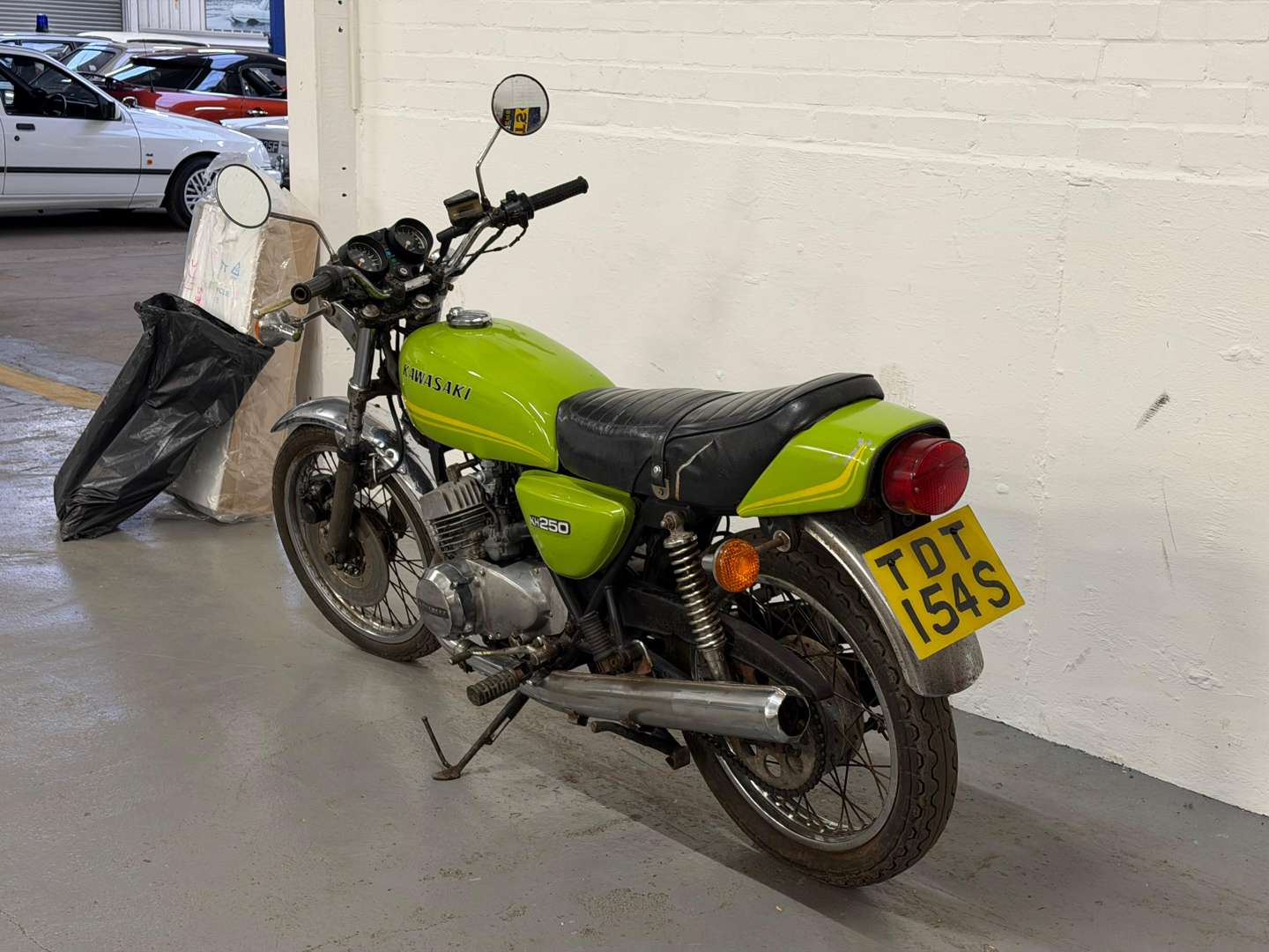 <p>1978 KAWASAKI KH 250 B3</p>