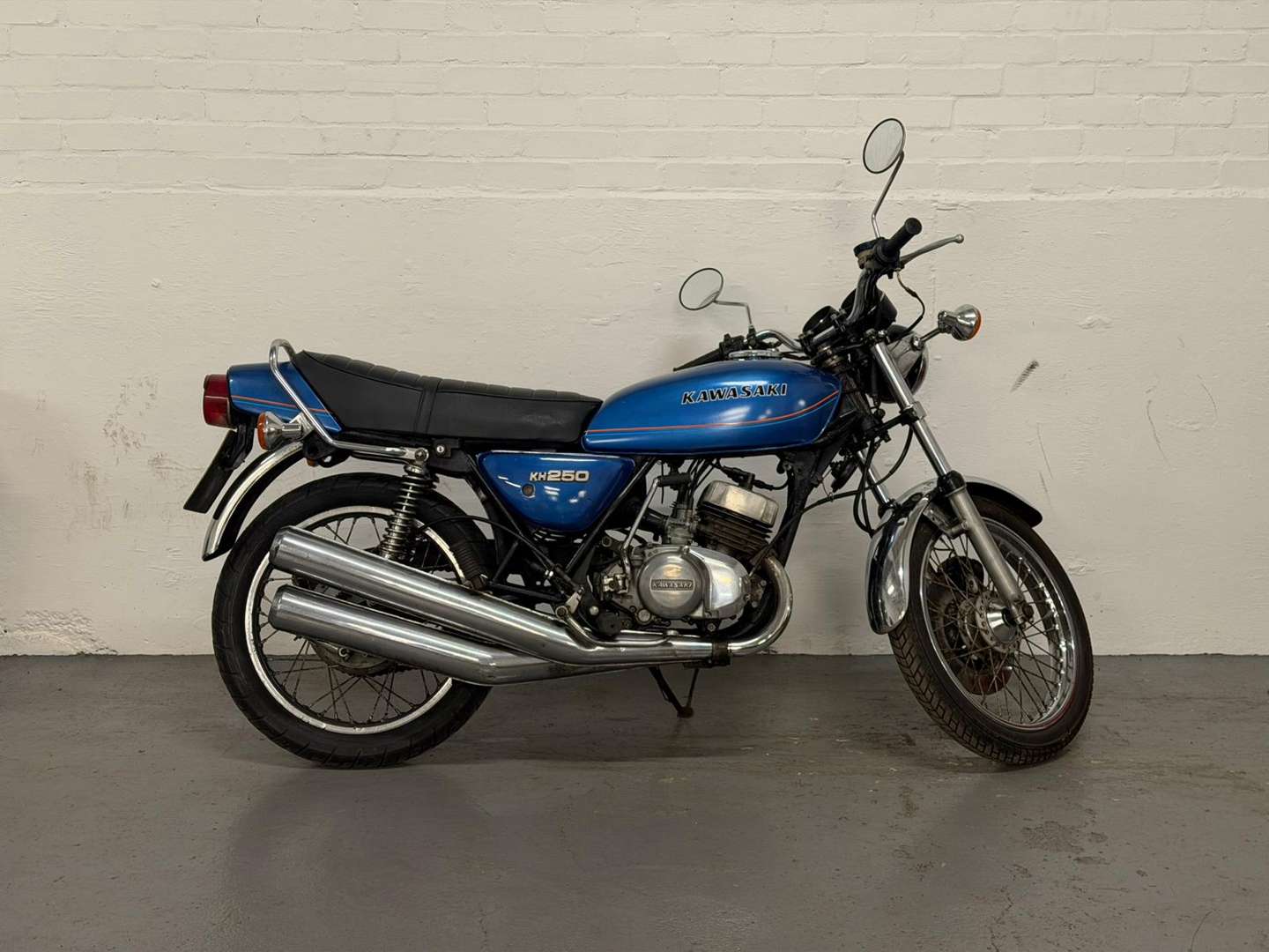 <p>1977 KAWASAKI KH 250 B2</p>