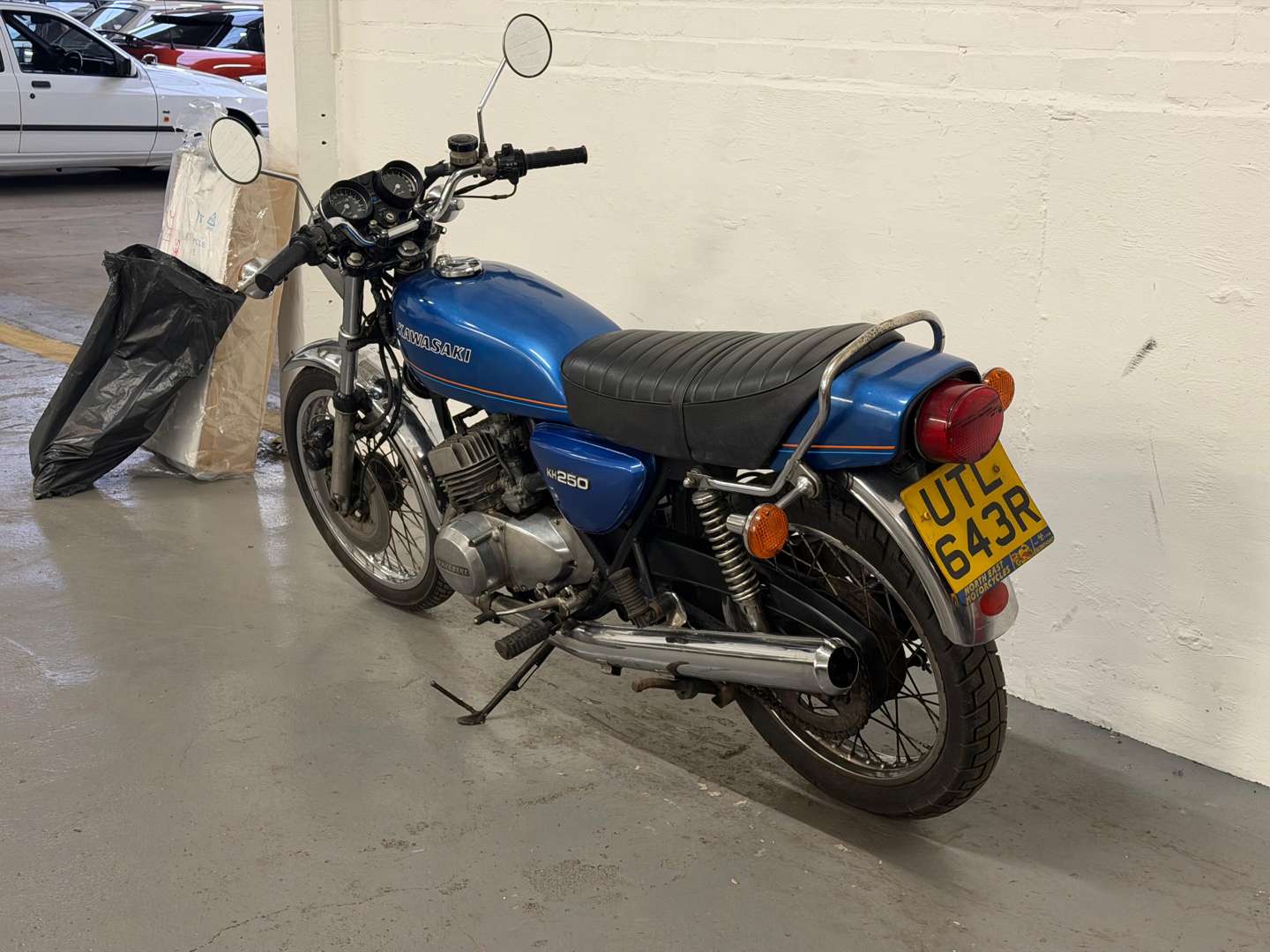 <p>1977 KAWASAKI KH 250 B2</p>