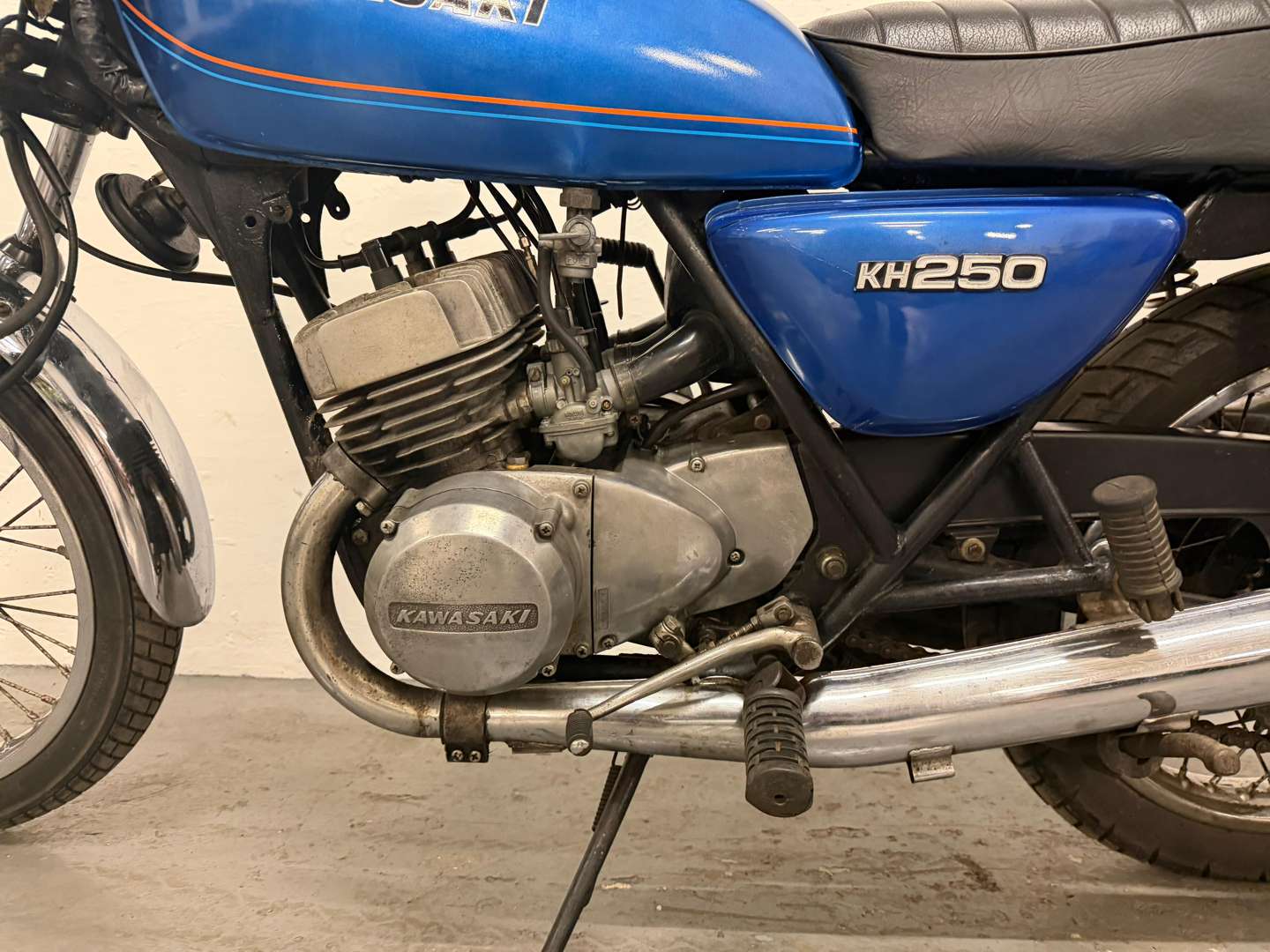 <p>1977 KAWASAKI KH 250 B2</p>