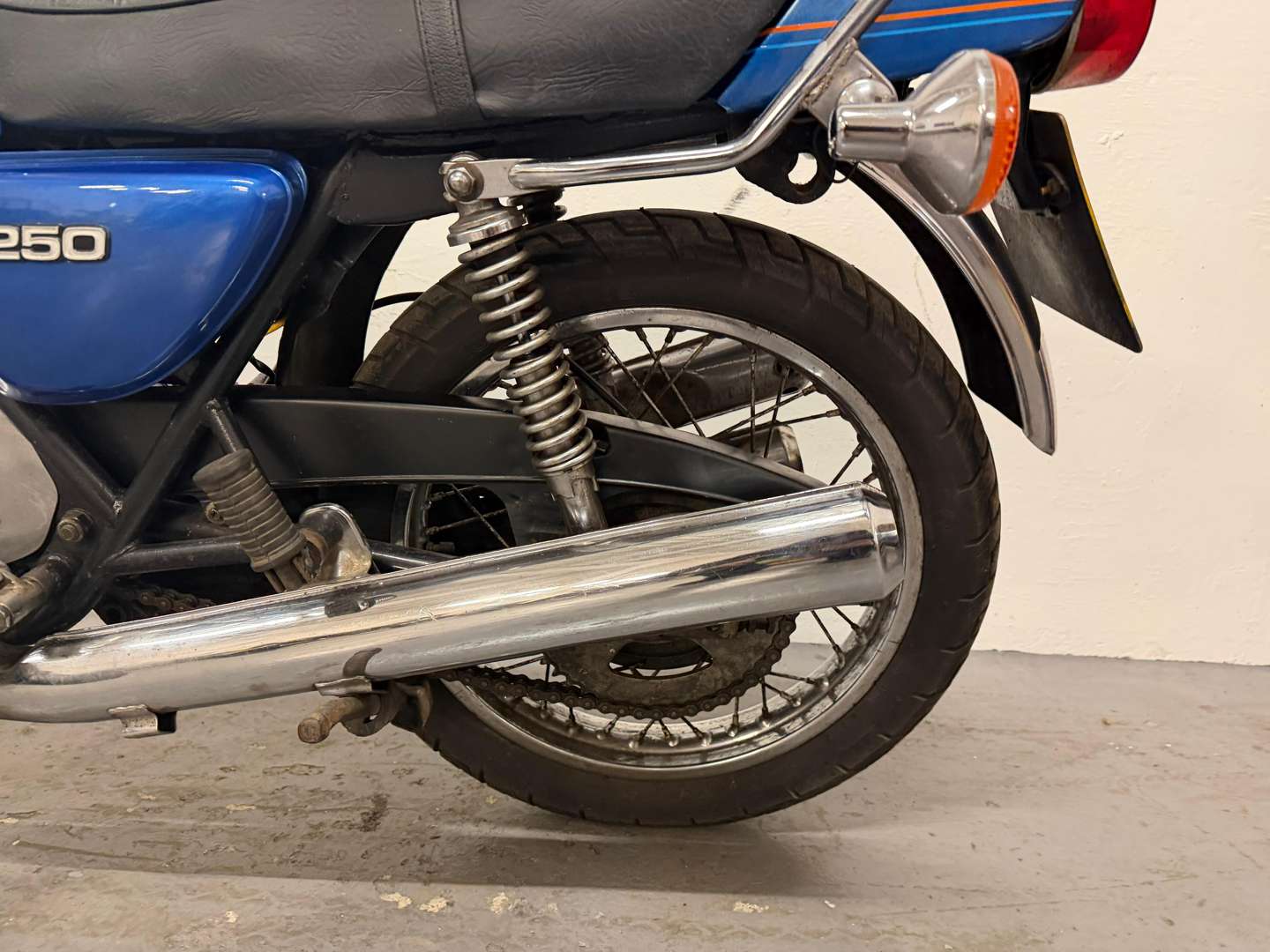 <p>1977 KAWASAKI KH 250 B2</p>