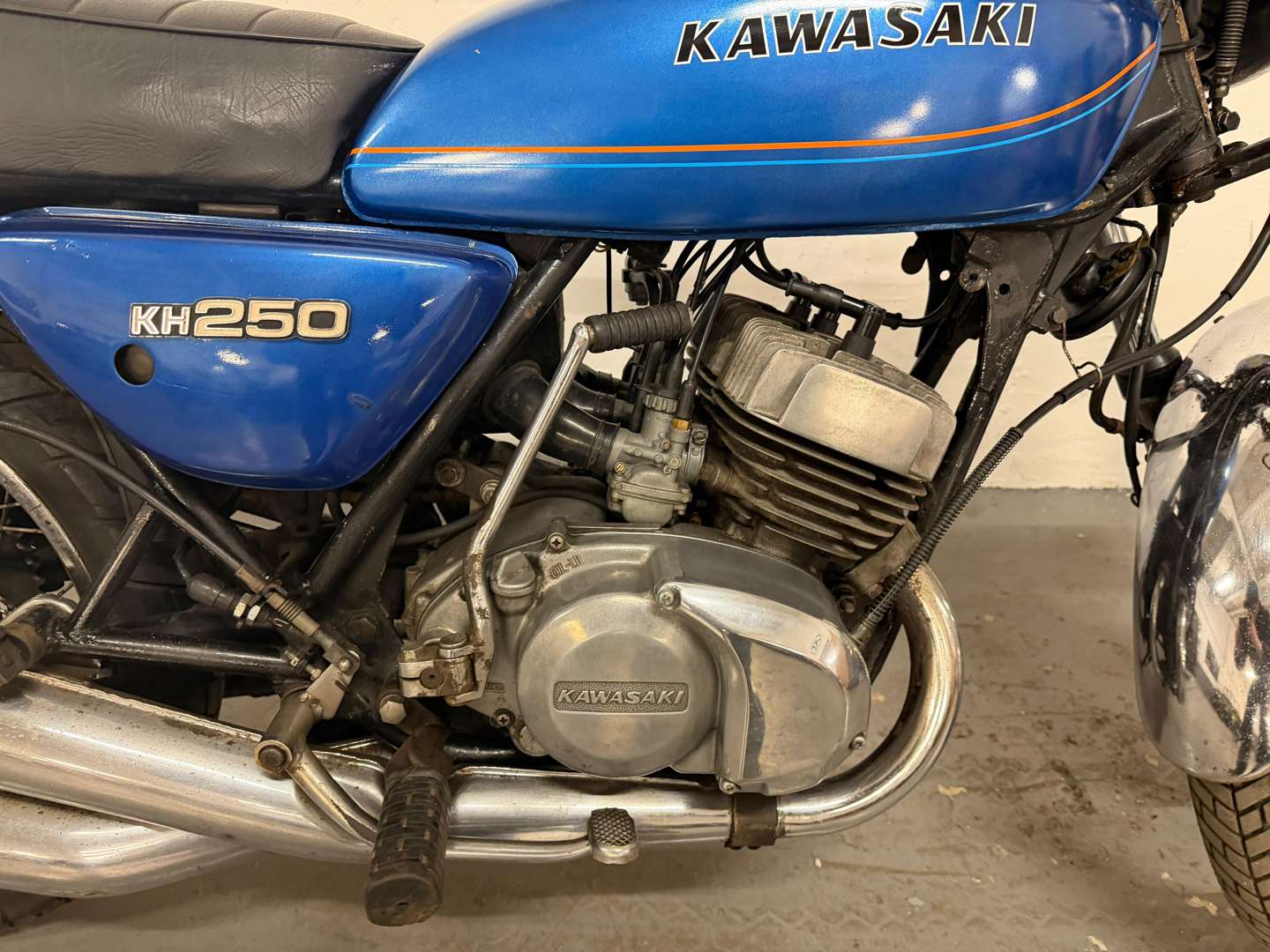 <p>1977 KAWASAKI KH 250 B2</p>