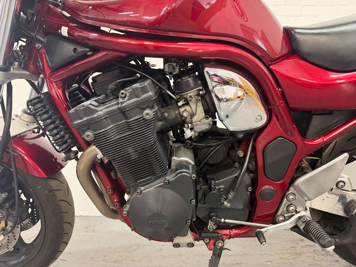 <p>1997 SUZUKI BANDIT GSF 1200 V</p>