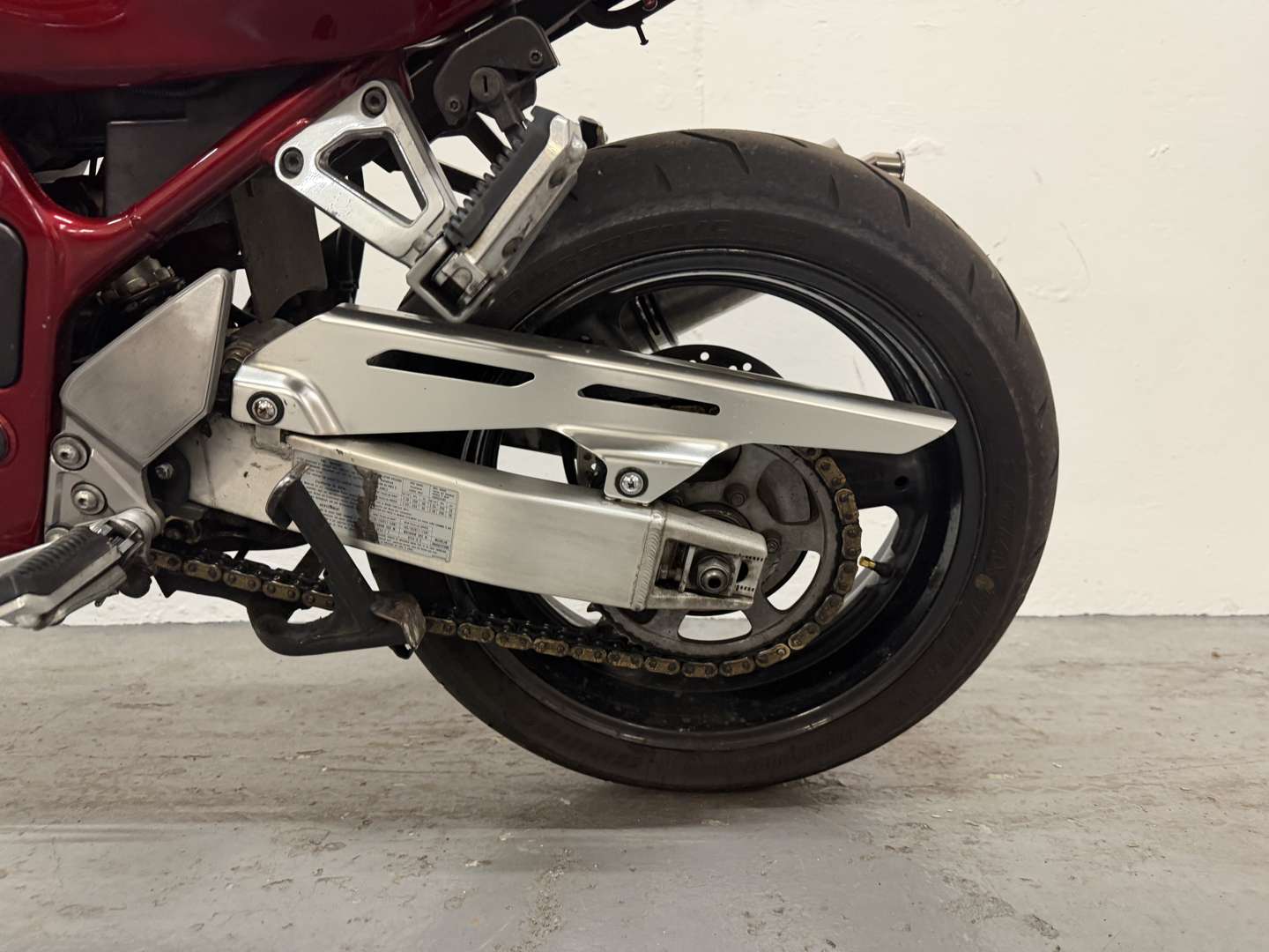 <p>1997 SUZUKI BANDIT GSF 1200 V</p>