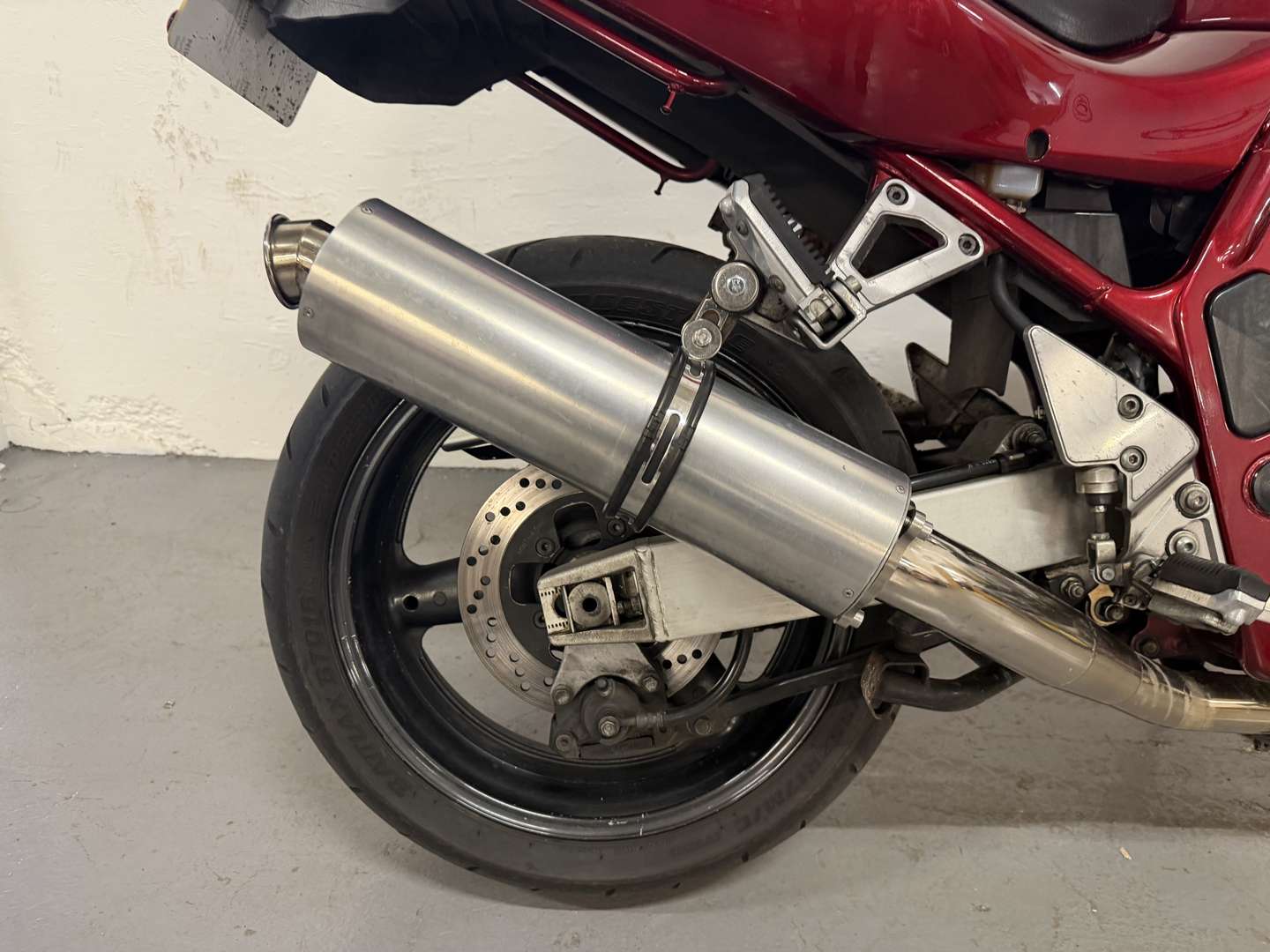 <p>1997 SUZUKI BANDIT GSF 1200 V</p>