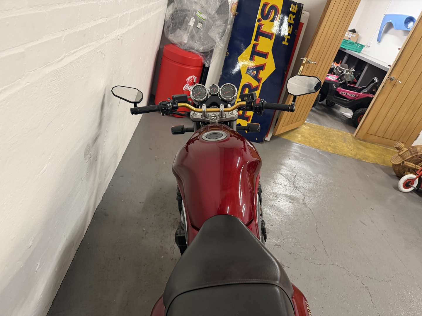 <p>1997 SUZUKI BANDIT GSF 1200 V</p>