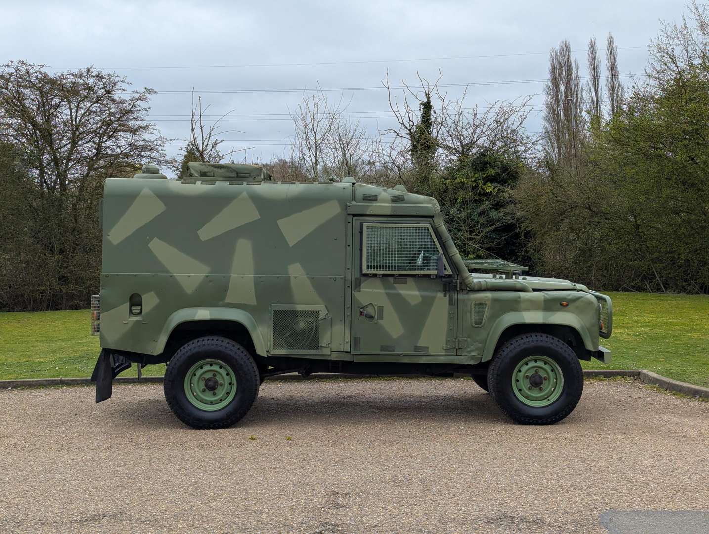 <p>1993 LAND ROVER 110 VPK ‘SNATCH’</p>