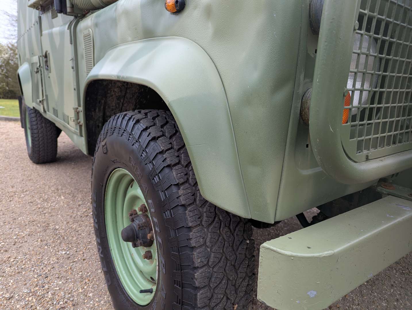 <p>1993 LAND ROVER 110 VPK ‘SNATCH’</p>