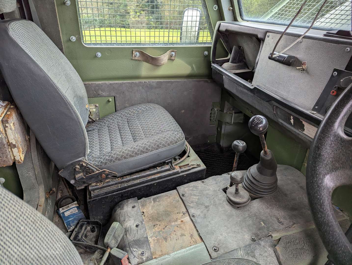 <p>1993 LAND ROVER 110 VPK ‘SNATCH’</p>