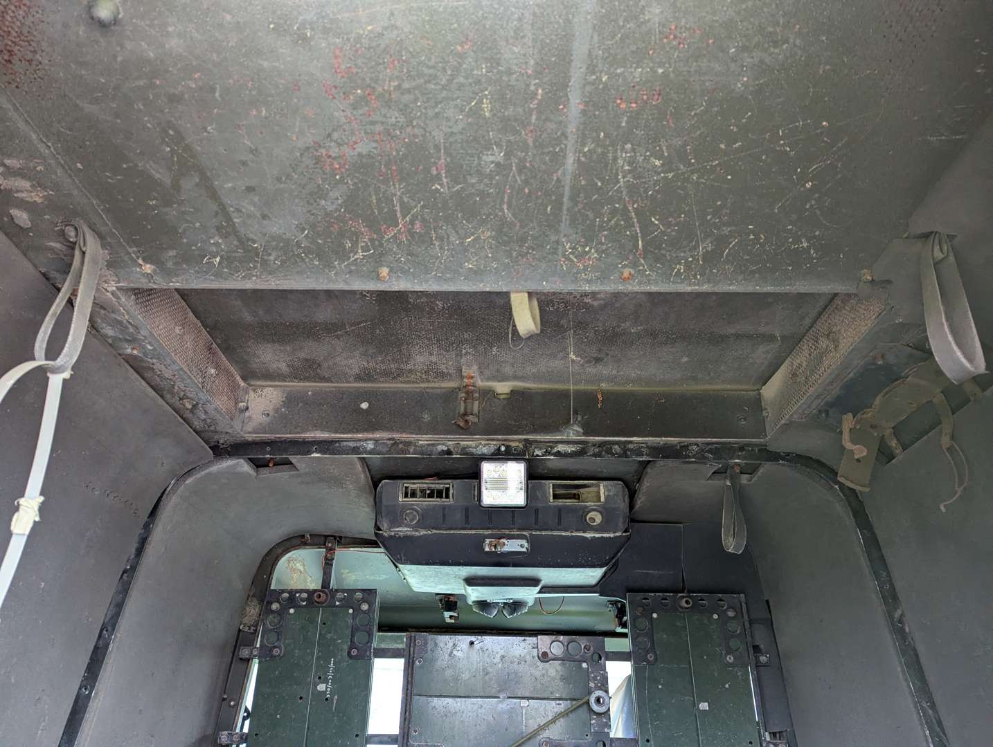 <p>1993 LAND ROVER 110 VPK ‘SNATCH’</p>