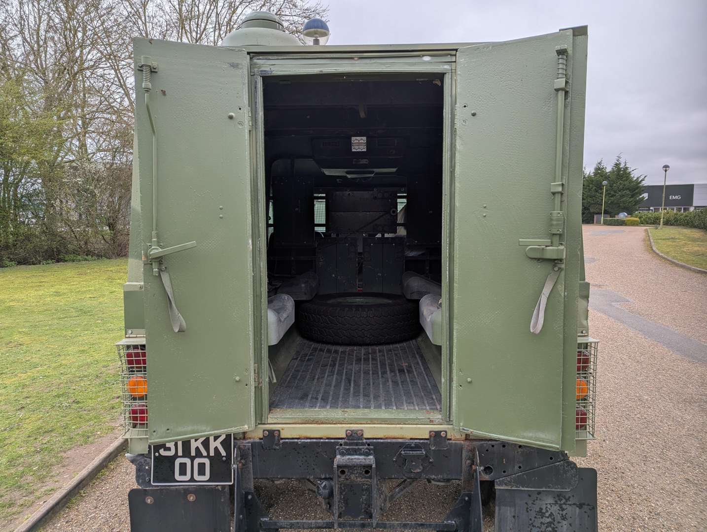 <p>1993 LAND ROVER 110 VPK ‘SNATCH’</p>