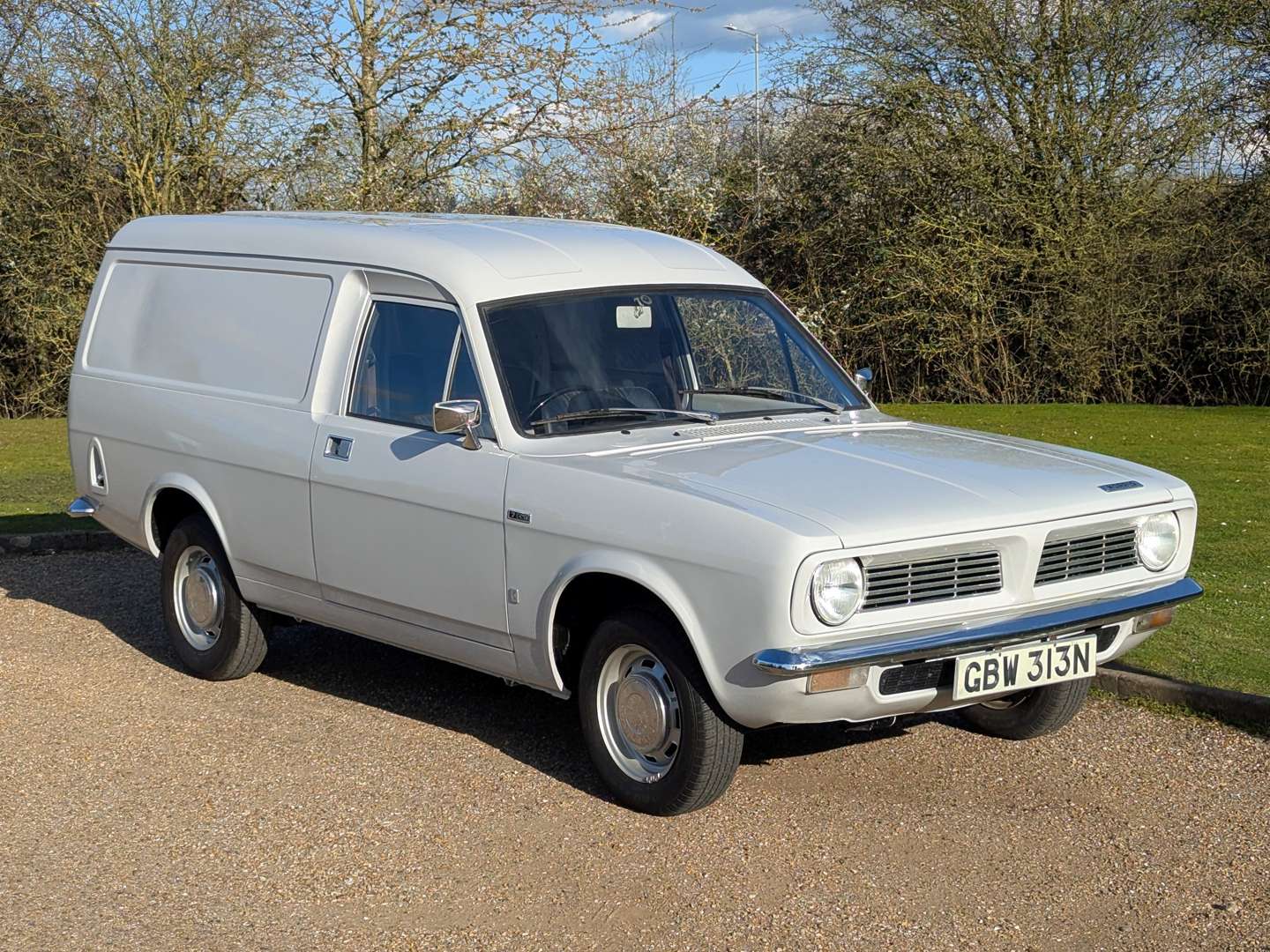 <p>1974 MORRIS MARINA 7 CWT 1300 VAN</p>