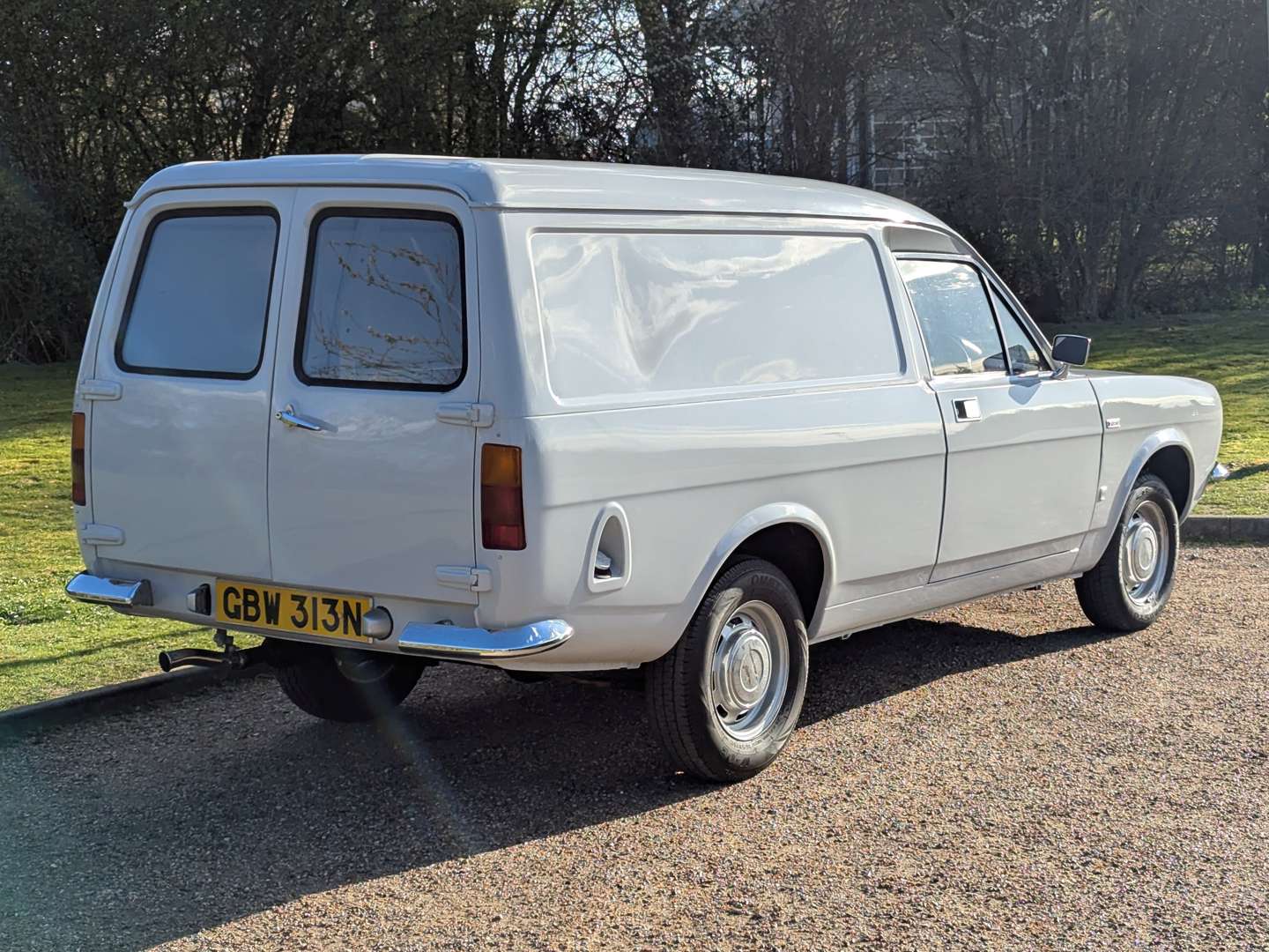<p>1974 MORRIS MARINA 7 CWT 1300 VAN</p>