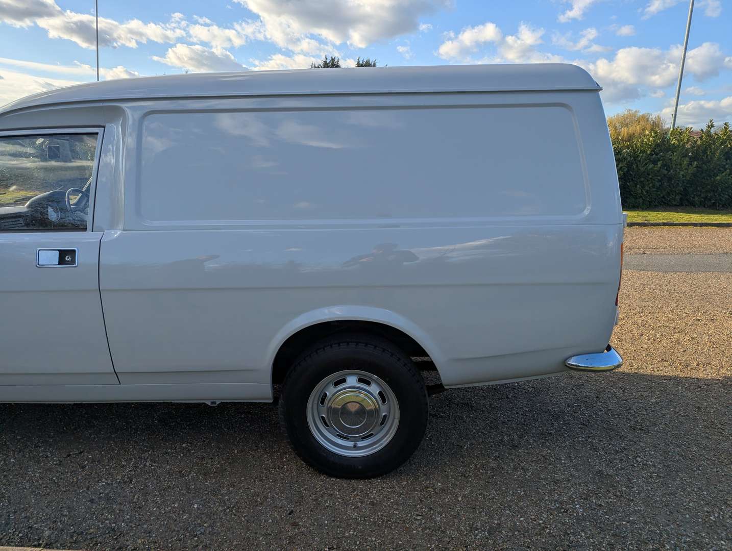 <p>1974 MORRIS MARINA 7 CWT 1300 VAN</p>