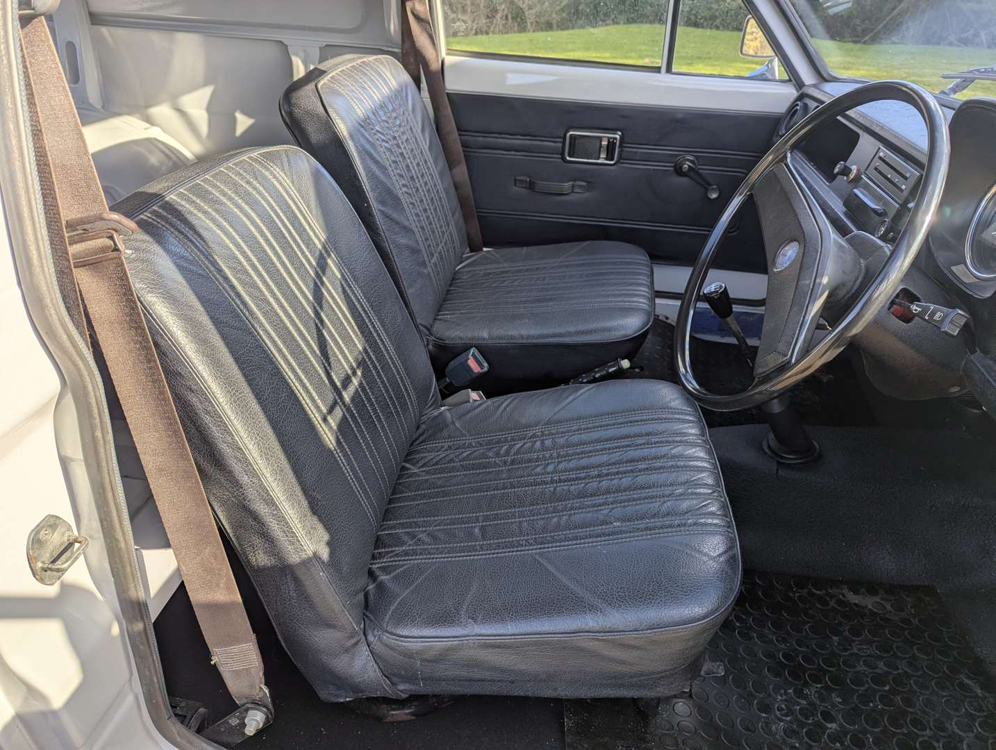 <p>1974 MORRIS MARINA 7 CWT 1300 VAN</p>