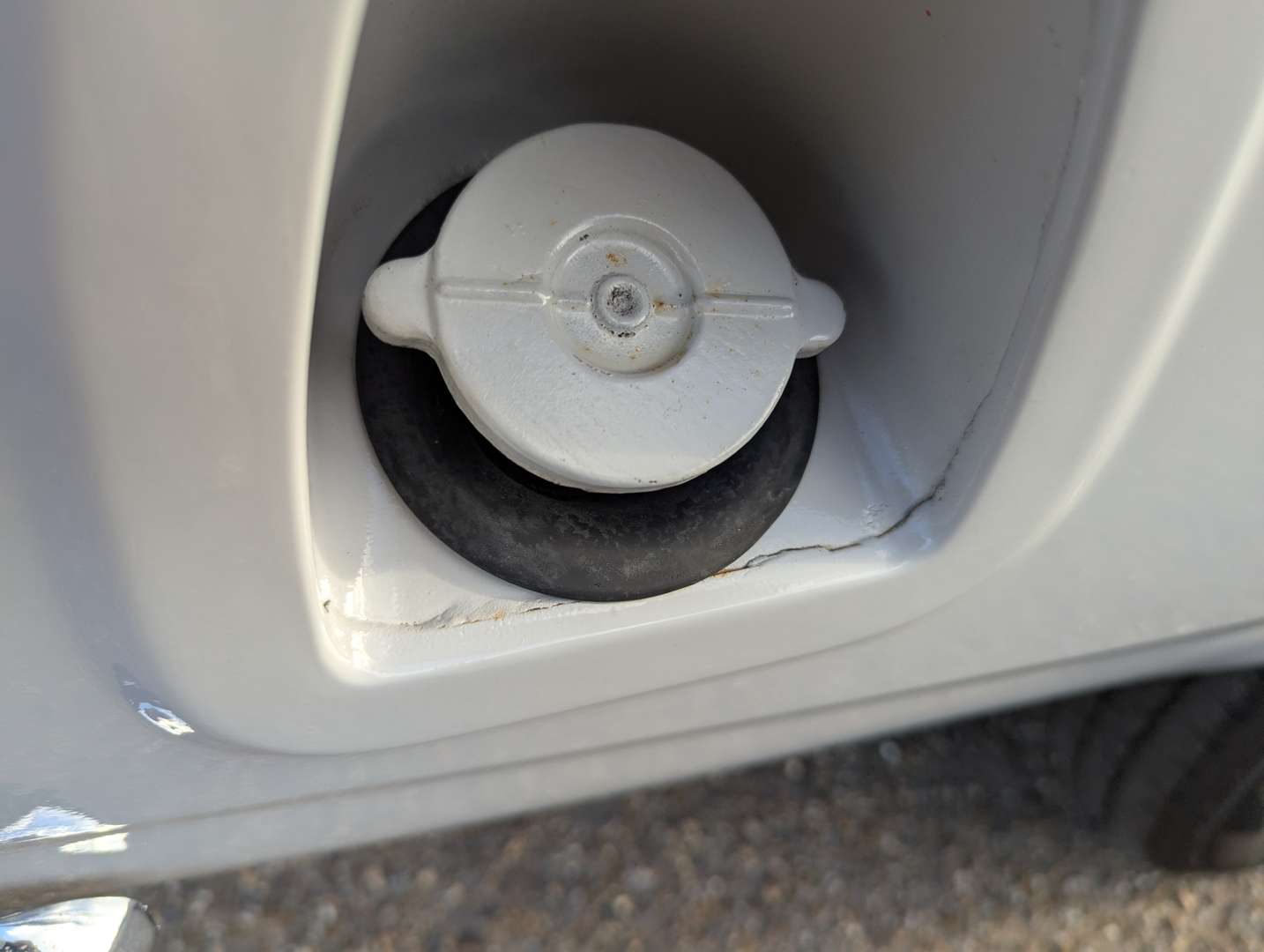 <p>1974 MORRIS MARINA 7 CWT 1300 VAN</p>