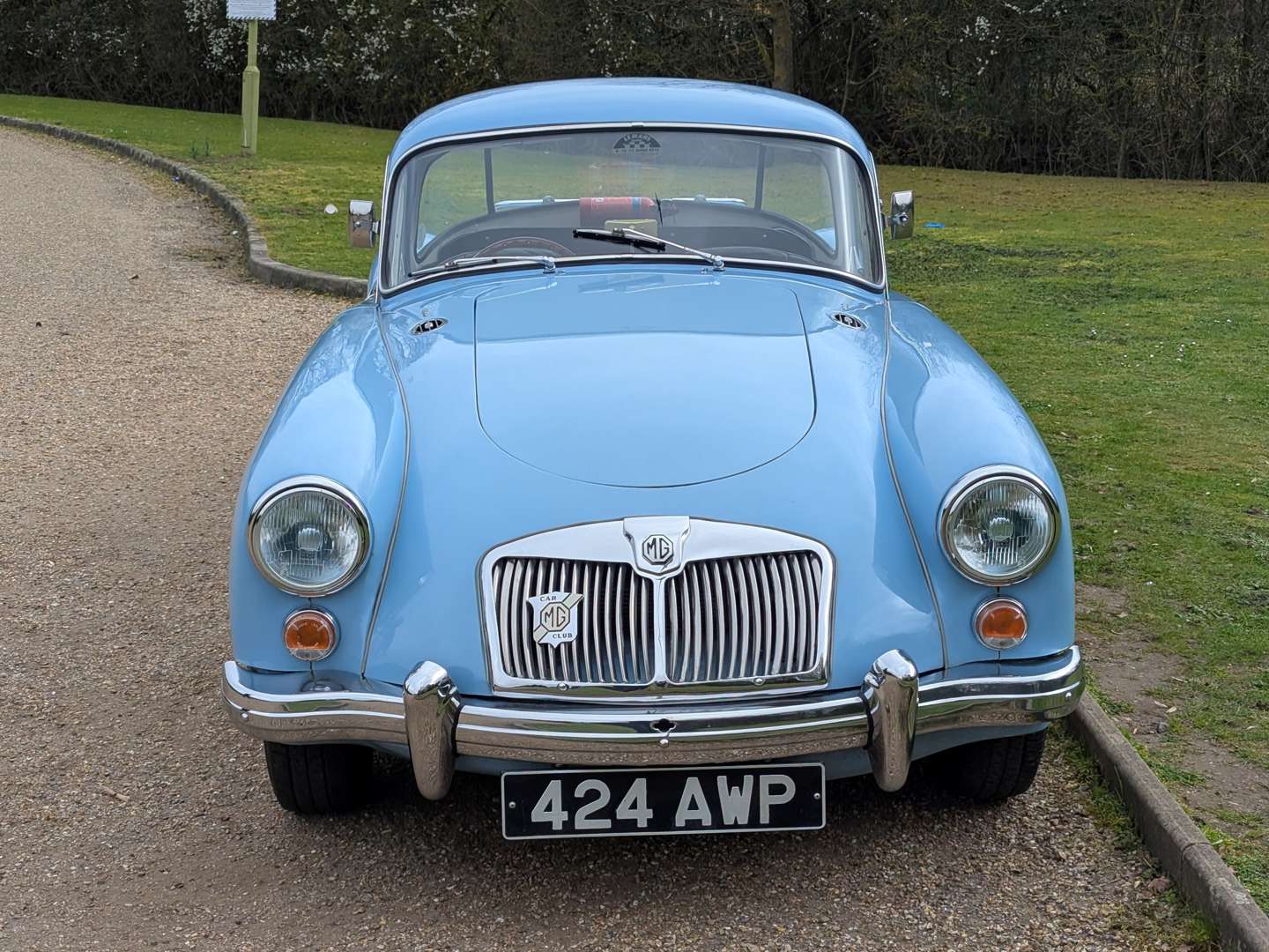 <p>1960 MG A COUPE</p>