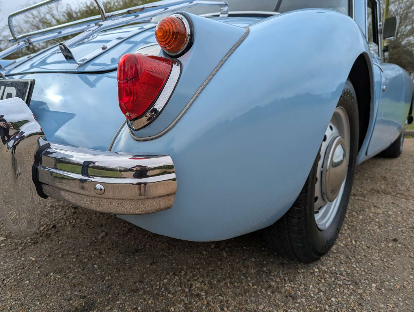 <p>1960 MG A COUPE</p>