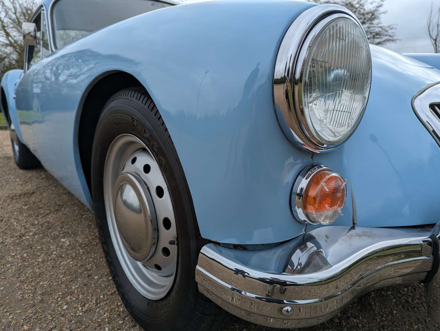 <p>1960 MG A COUPE</p>