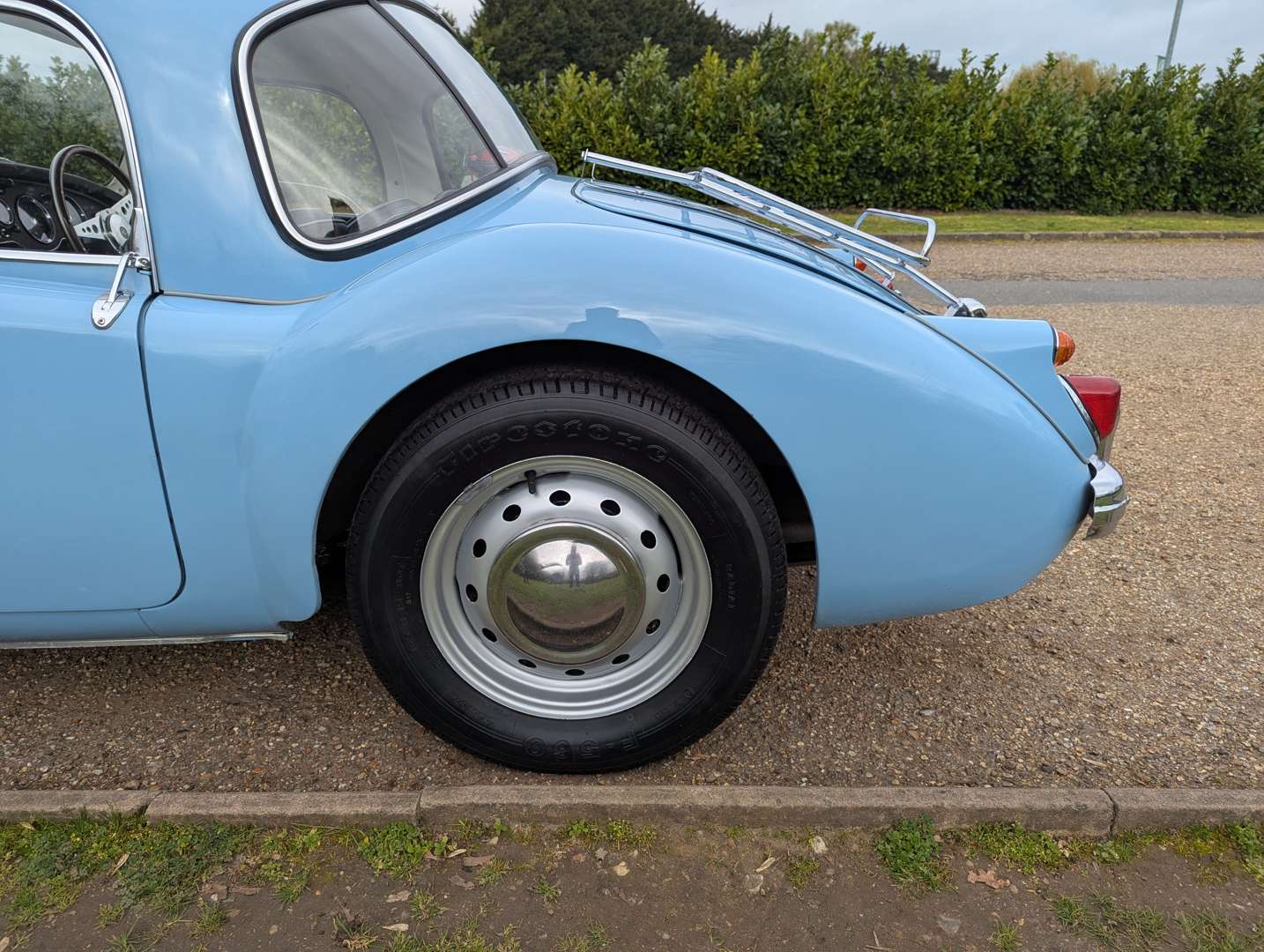 <p>1960 MG A COUPE</p>