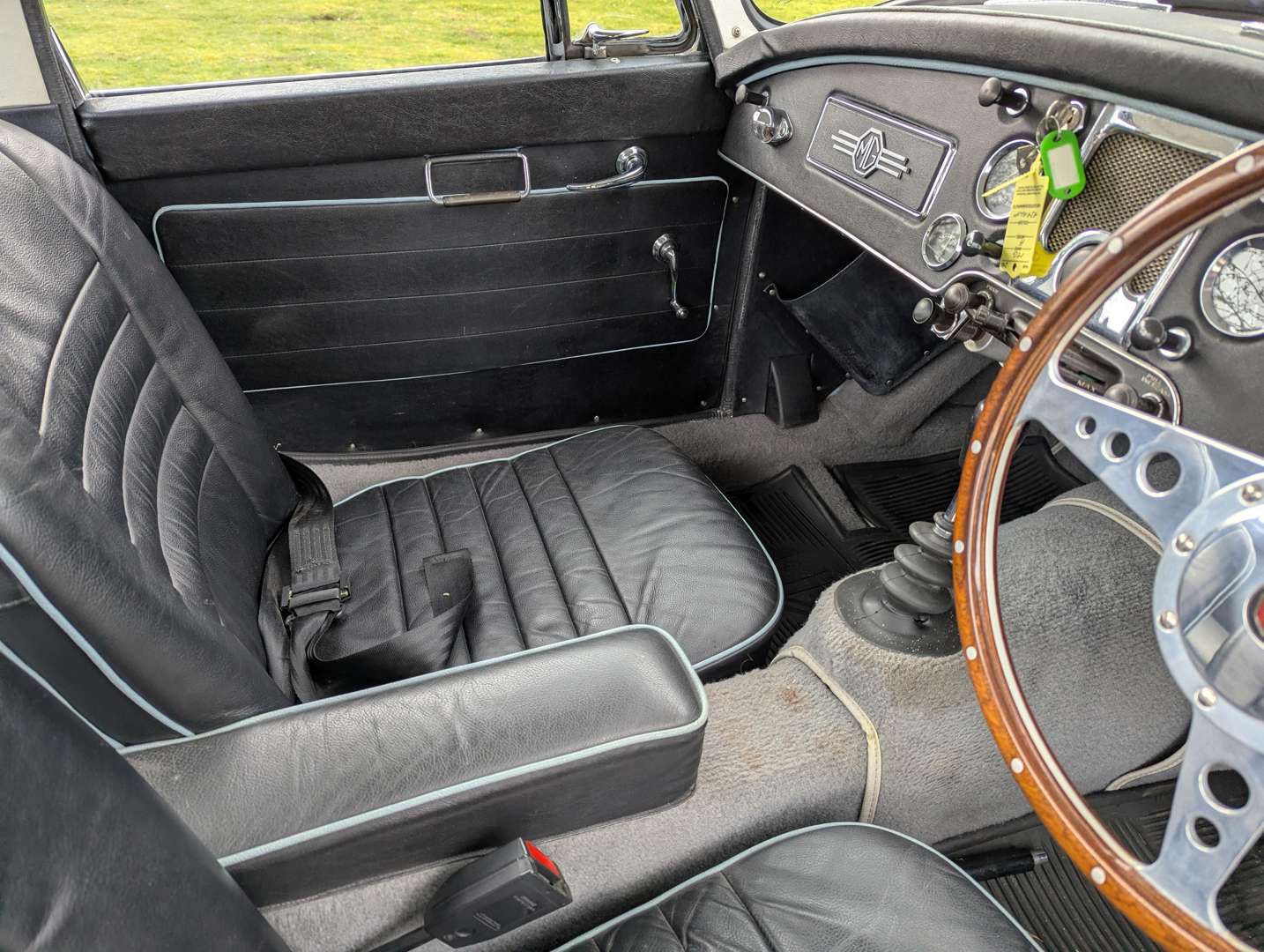 <p>1960 MG A COUPE</p>