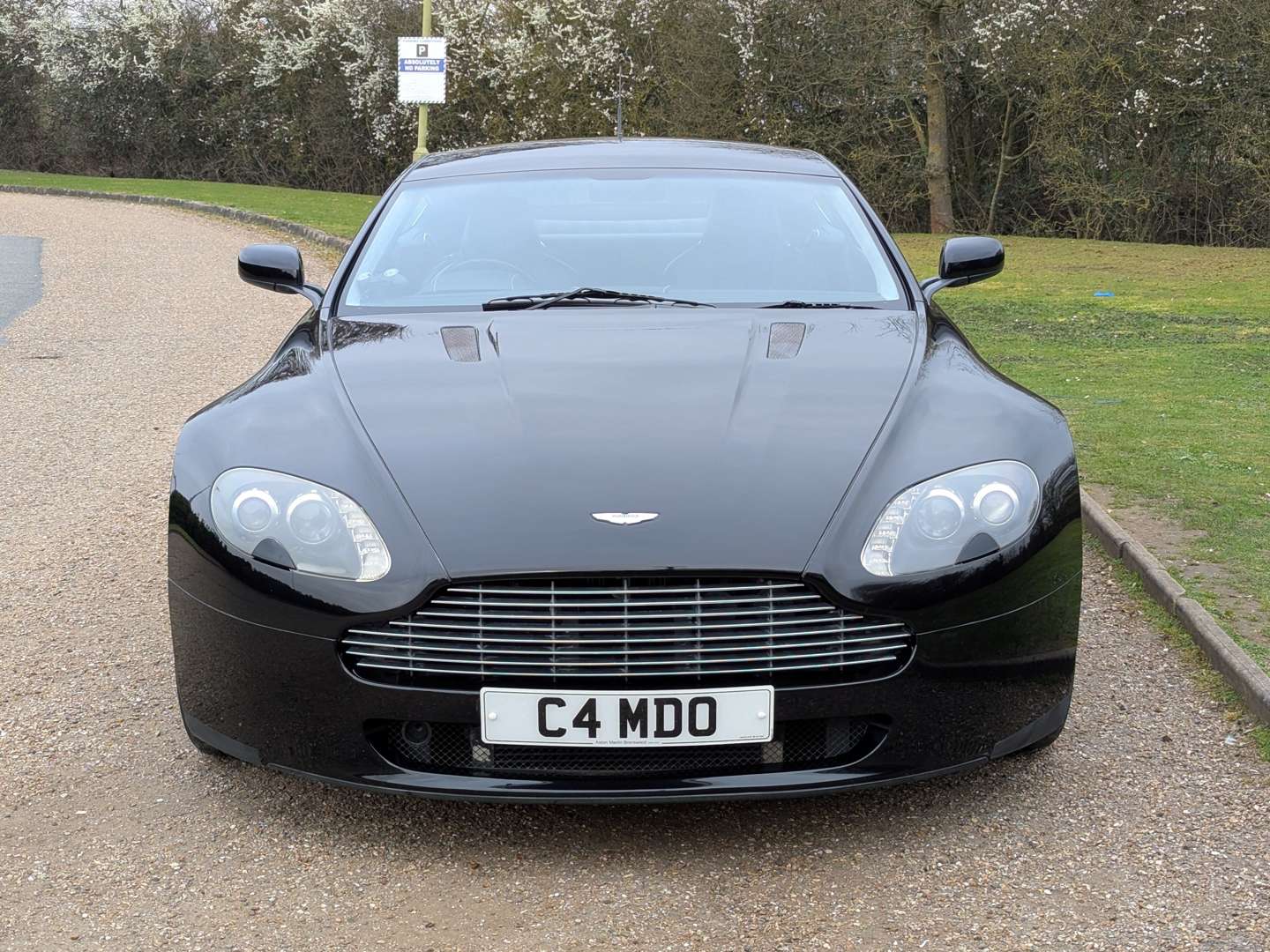 <p>2007 ASTON MARTIN V8 VANTAGE</p>