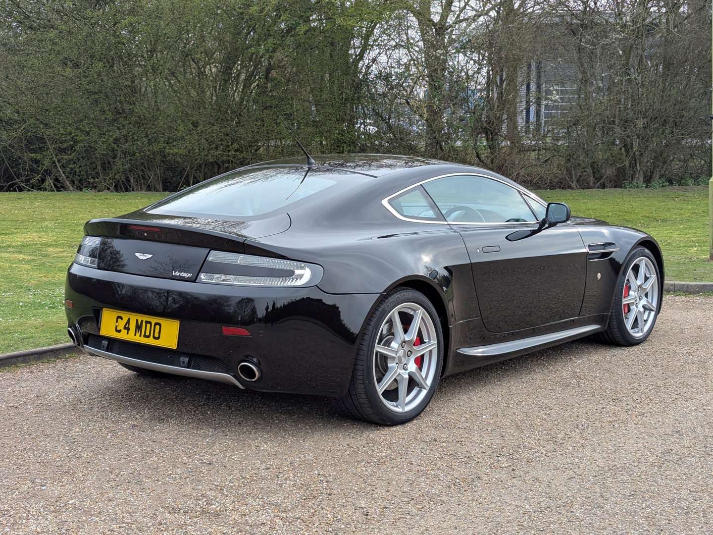 <p>2007 ASTON MARTIN V8 VANTAGE</p>