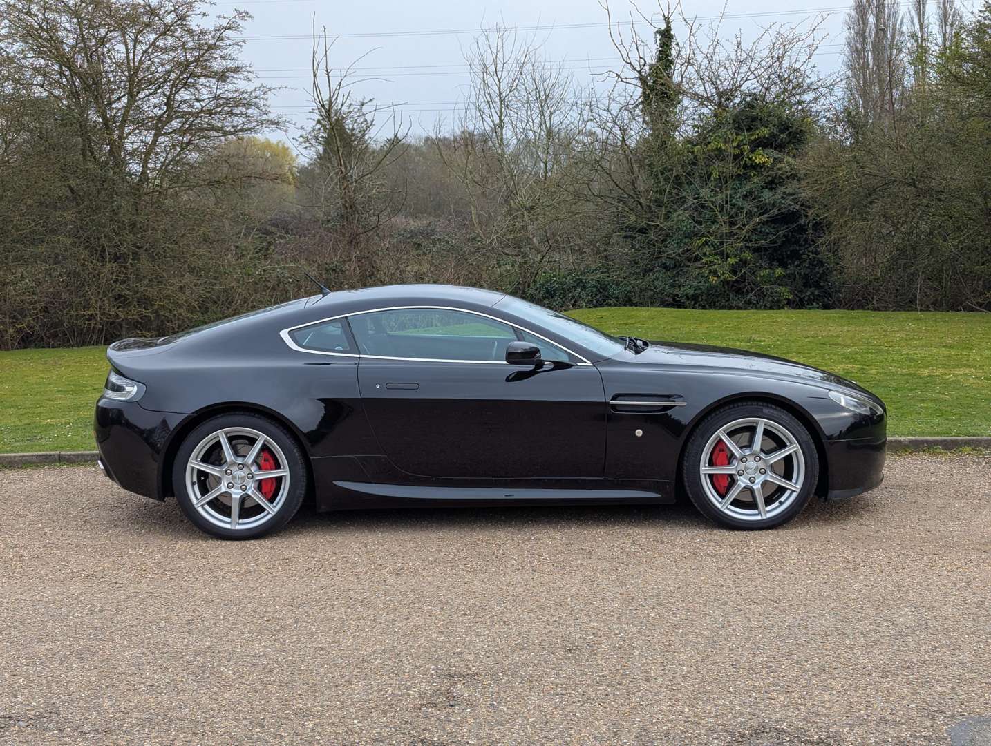 <p>2007 ASTON MARTIN V8 VANTAGE</p>