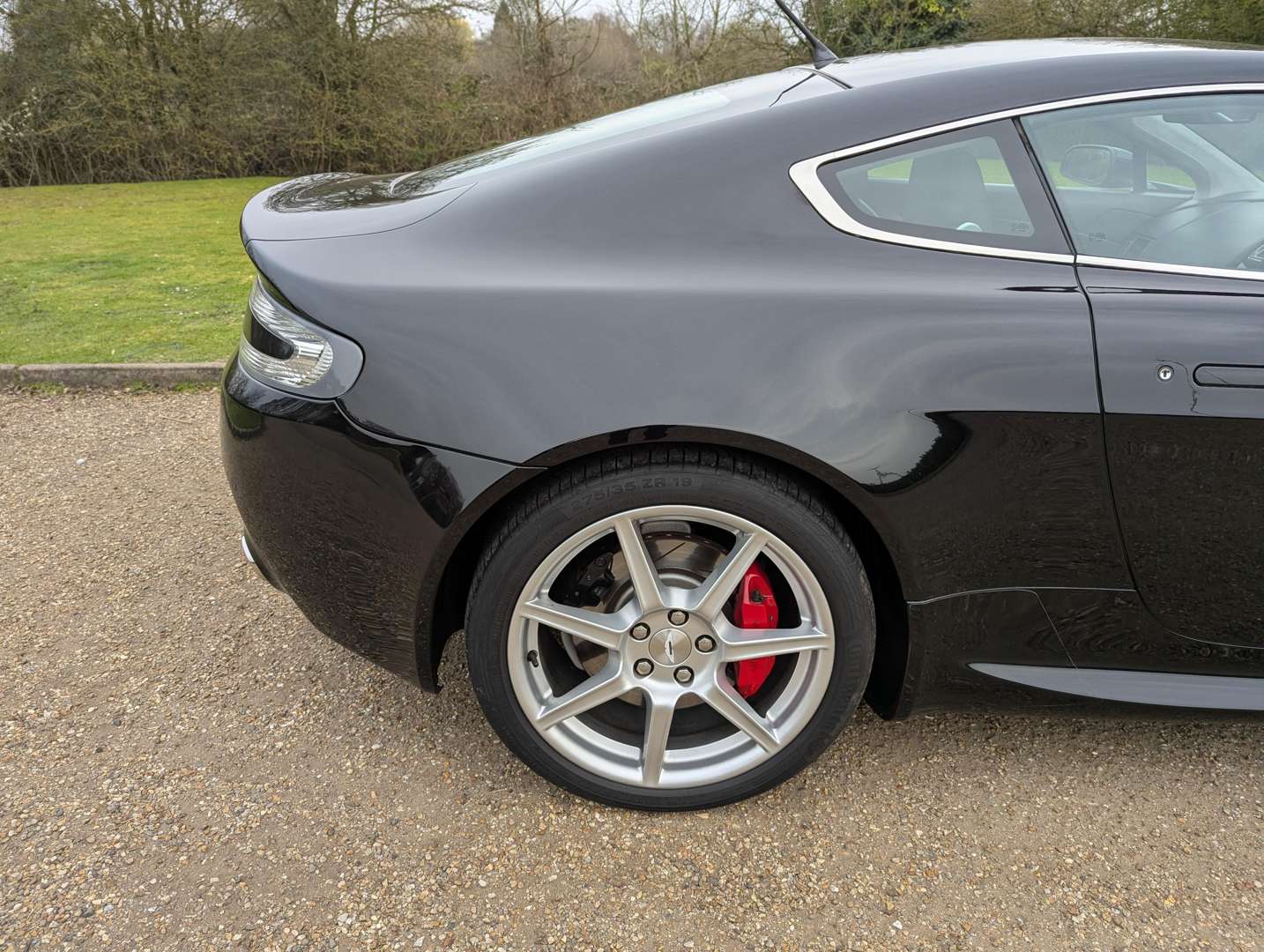 <p>2007 ASTON MARTIN V8 VANTAGE</p>