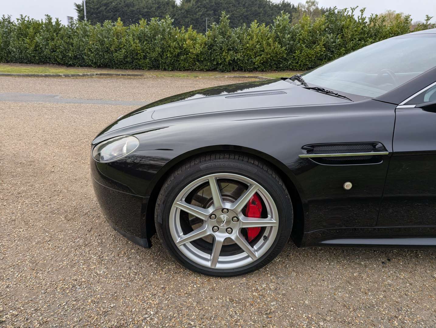 <p>2007 ASTON MARTIN V8 VANTAGE</p>