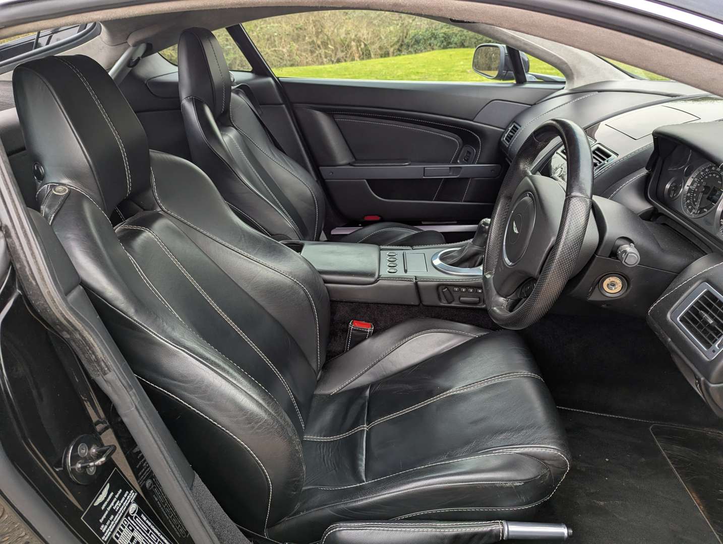 <p>2007 ASTON MARTIN V8 VANTAGE</p>