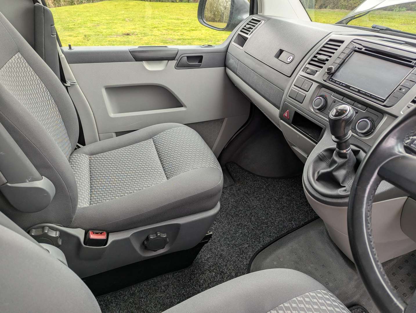 <p>2014 VW TRANSPORTER T28 HIGHLINE</p>