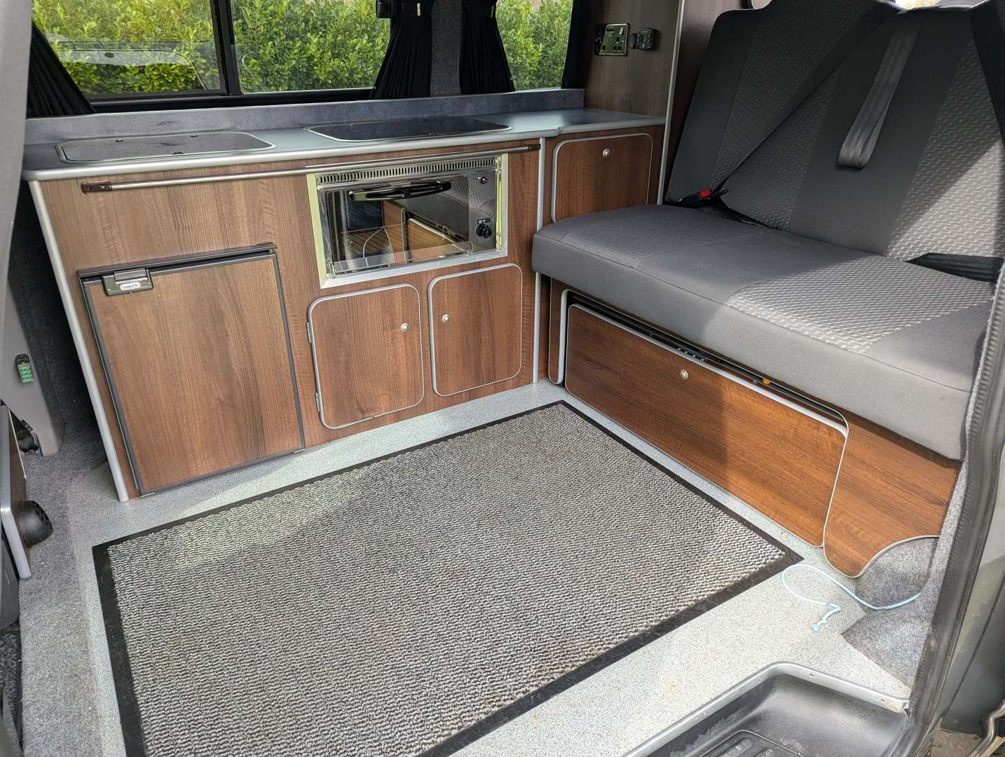 <p>2014 VW TRANSPORTER T28 HIGHLINE</p>