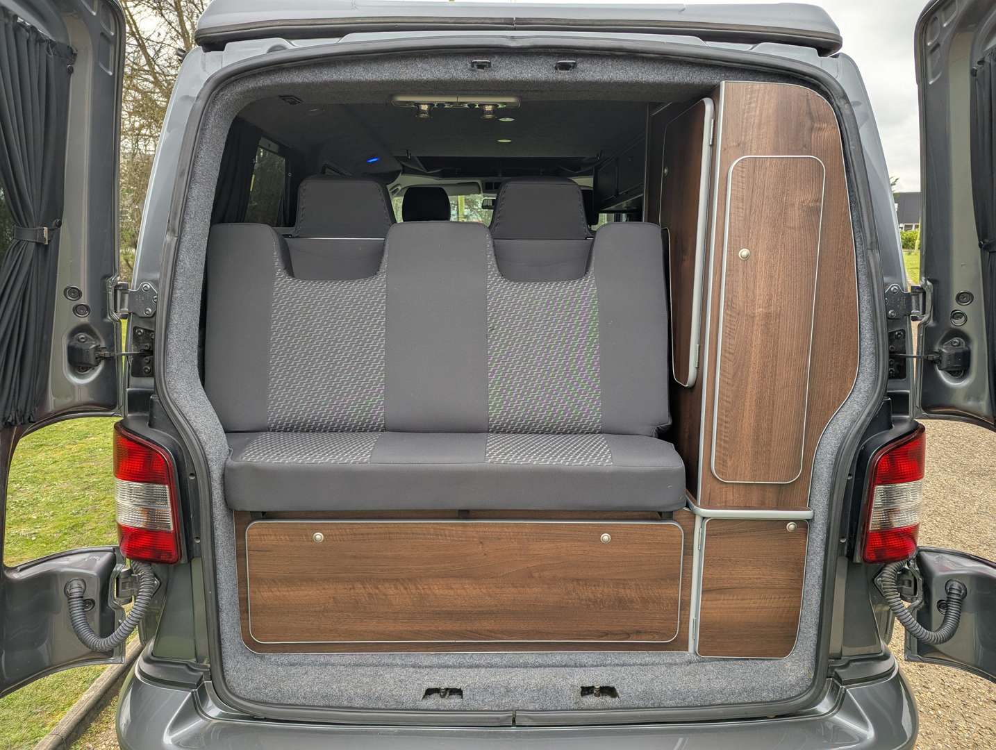 <p>2014 VW TRANSPORTER T28 HIGHLINE</p>