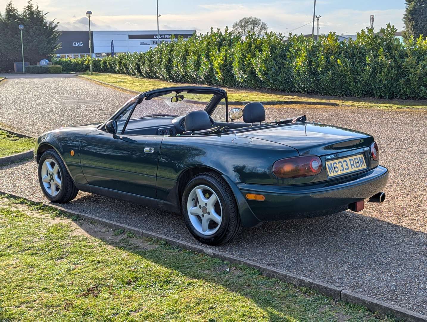 <p>1994 MAZDA MX-5</p>