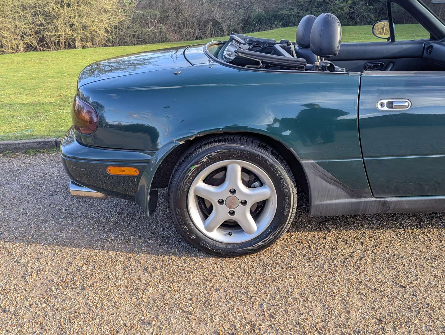 <p>1994 MAZDA MX-5</p>