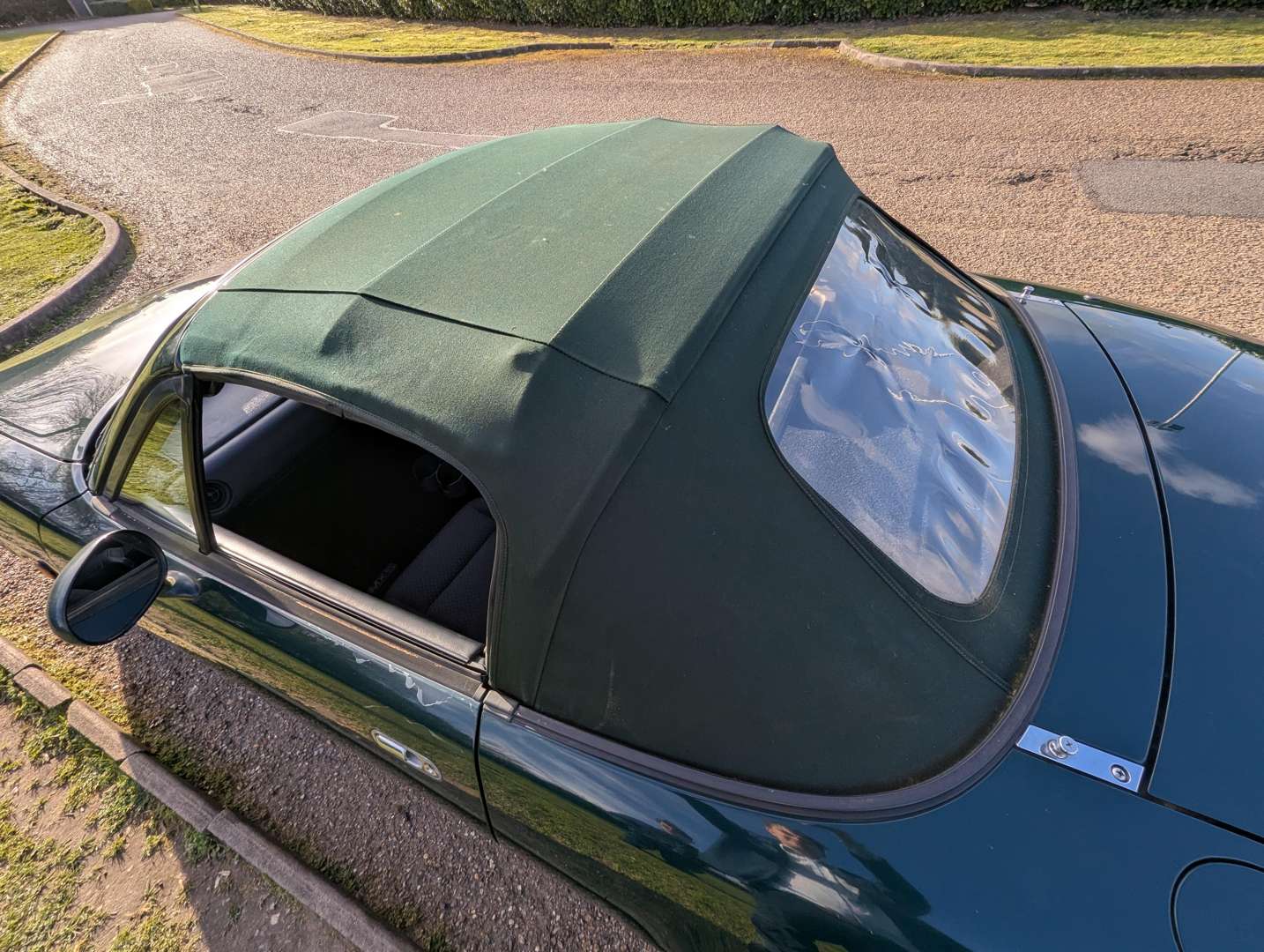 <p>1994 MAZDA MX-5</p>