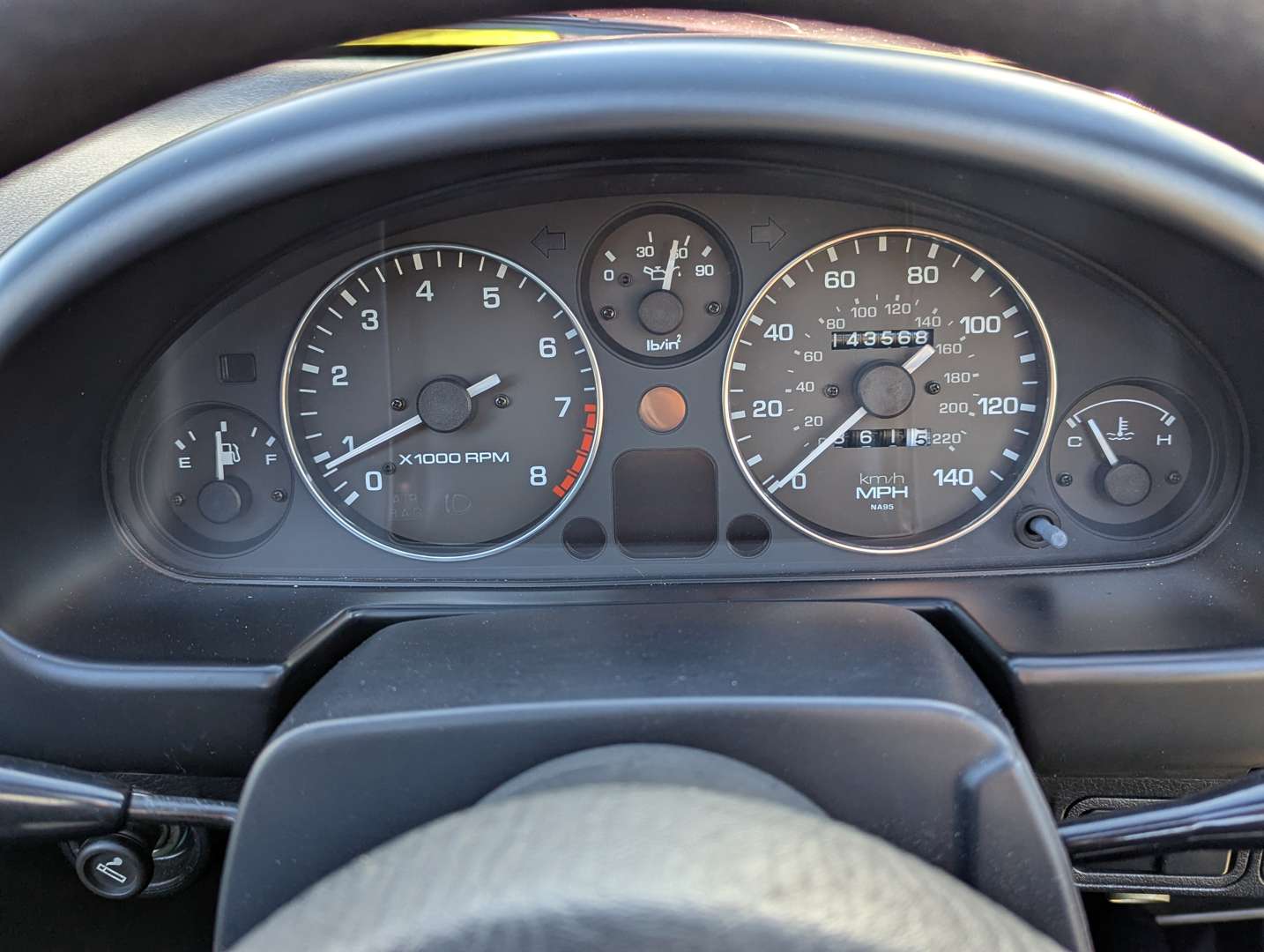 <p>1994 MAZDA MX-5</p>