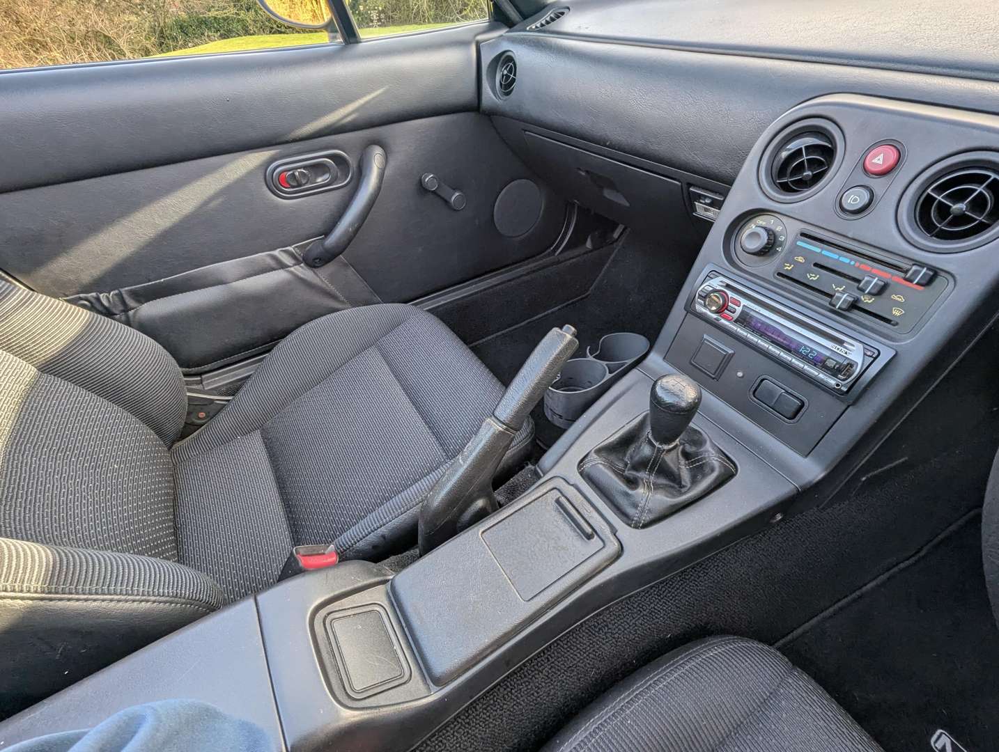 <p>1994 MAZDA MX-5</p>