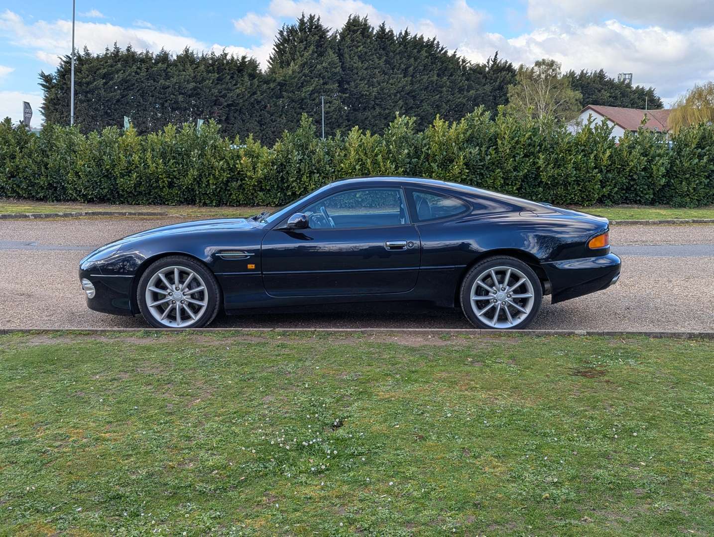 <p>2001 ASTON MARTIN DB7 VANTAGE AUTO</p>